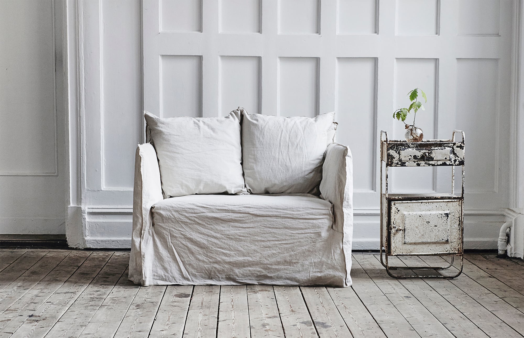 10963 096da7c986 Ghost09b 2 Ghost 09 Loveseat Copy Portrait