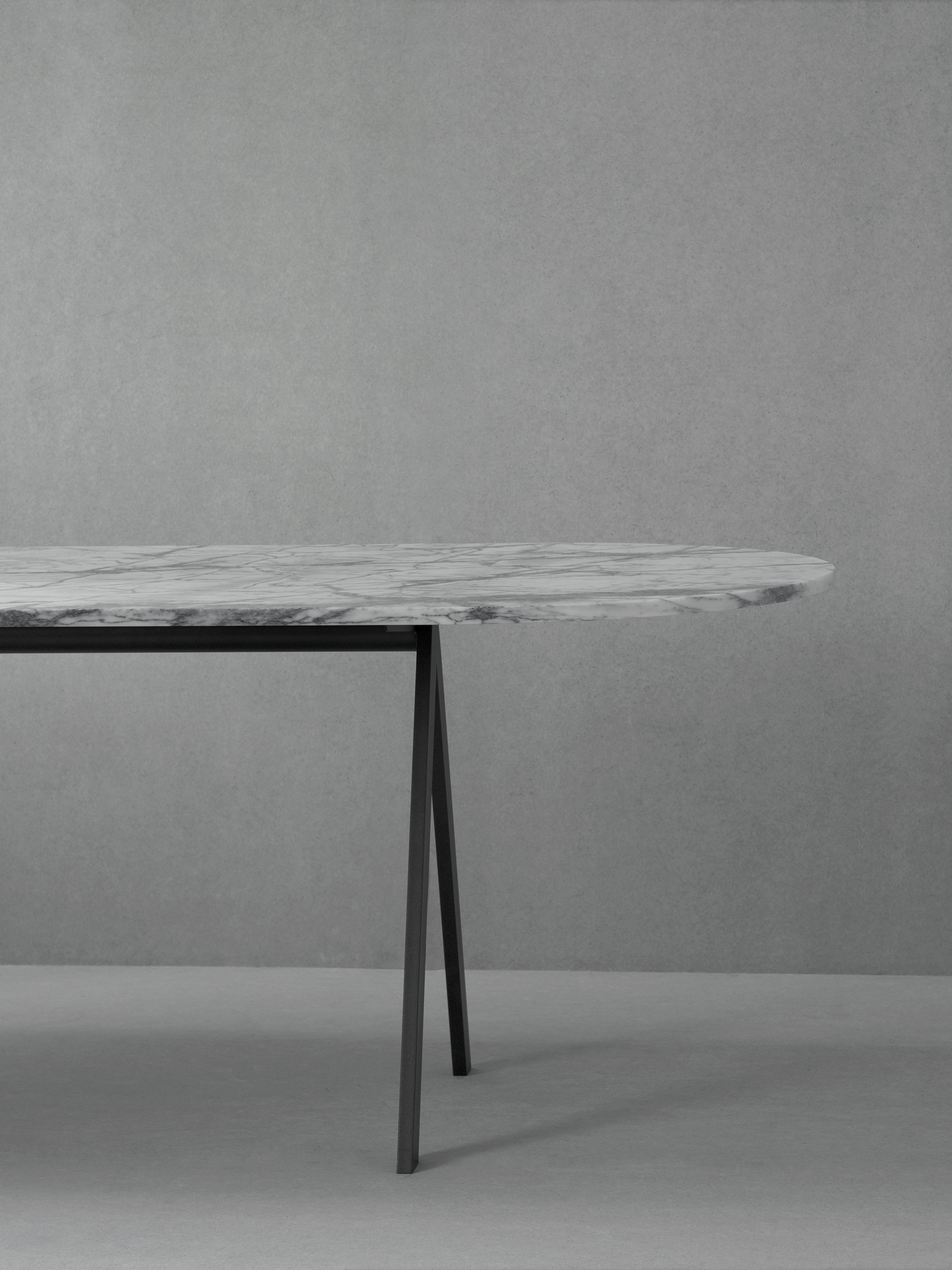 12324 3d1a8f2a32 Saw Table Marble White Side Portrait