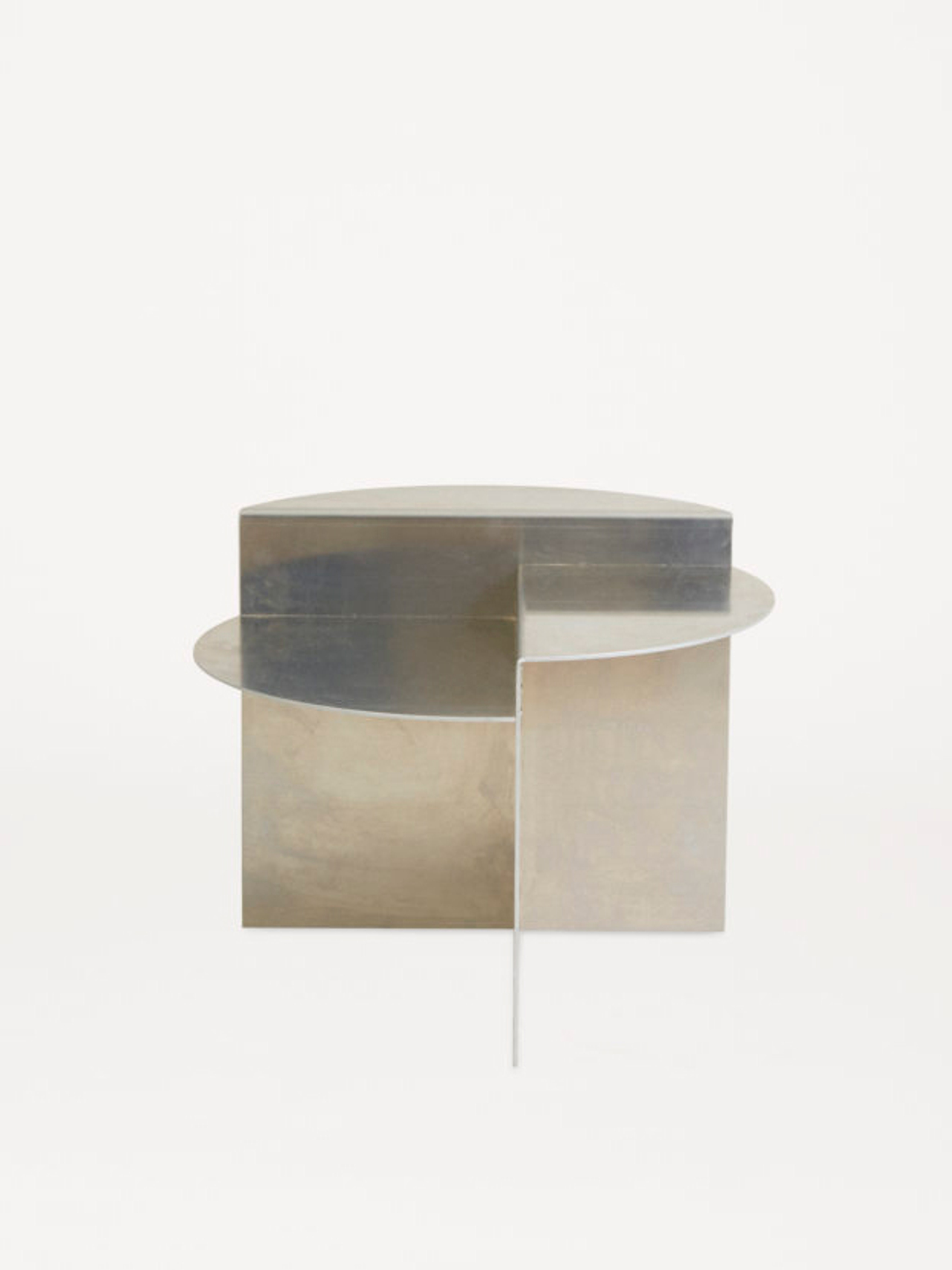 18340 1b4ecc757e Studiotwentyseven Rivet Side Table Jonas Trampedach Frama 04 768x829 Portrait