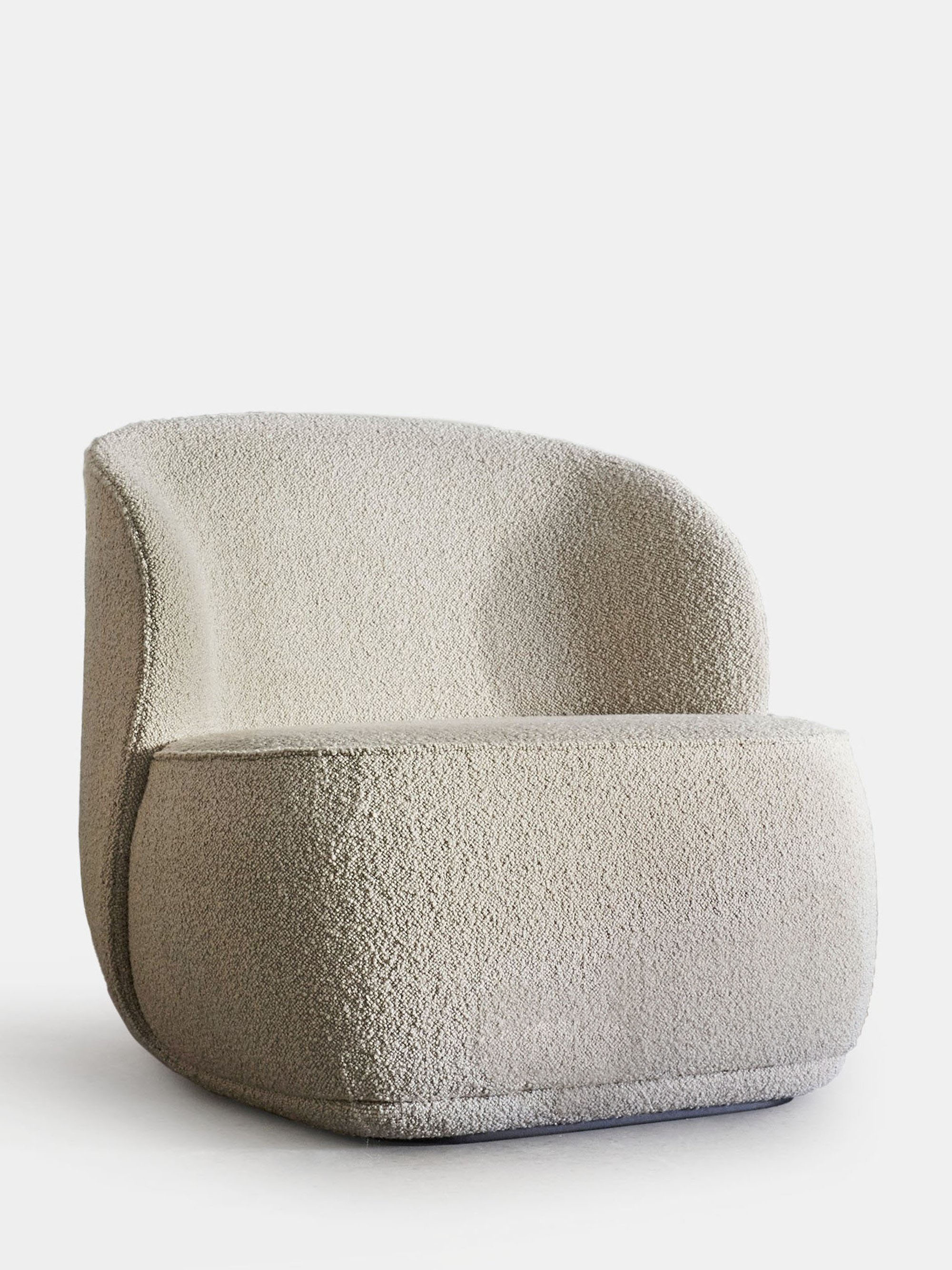 24451 1d67636bda 24451 Aafba6dd47  La Pipe Lounge Chair 5 Zoom Zoom118619 Portrait