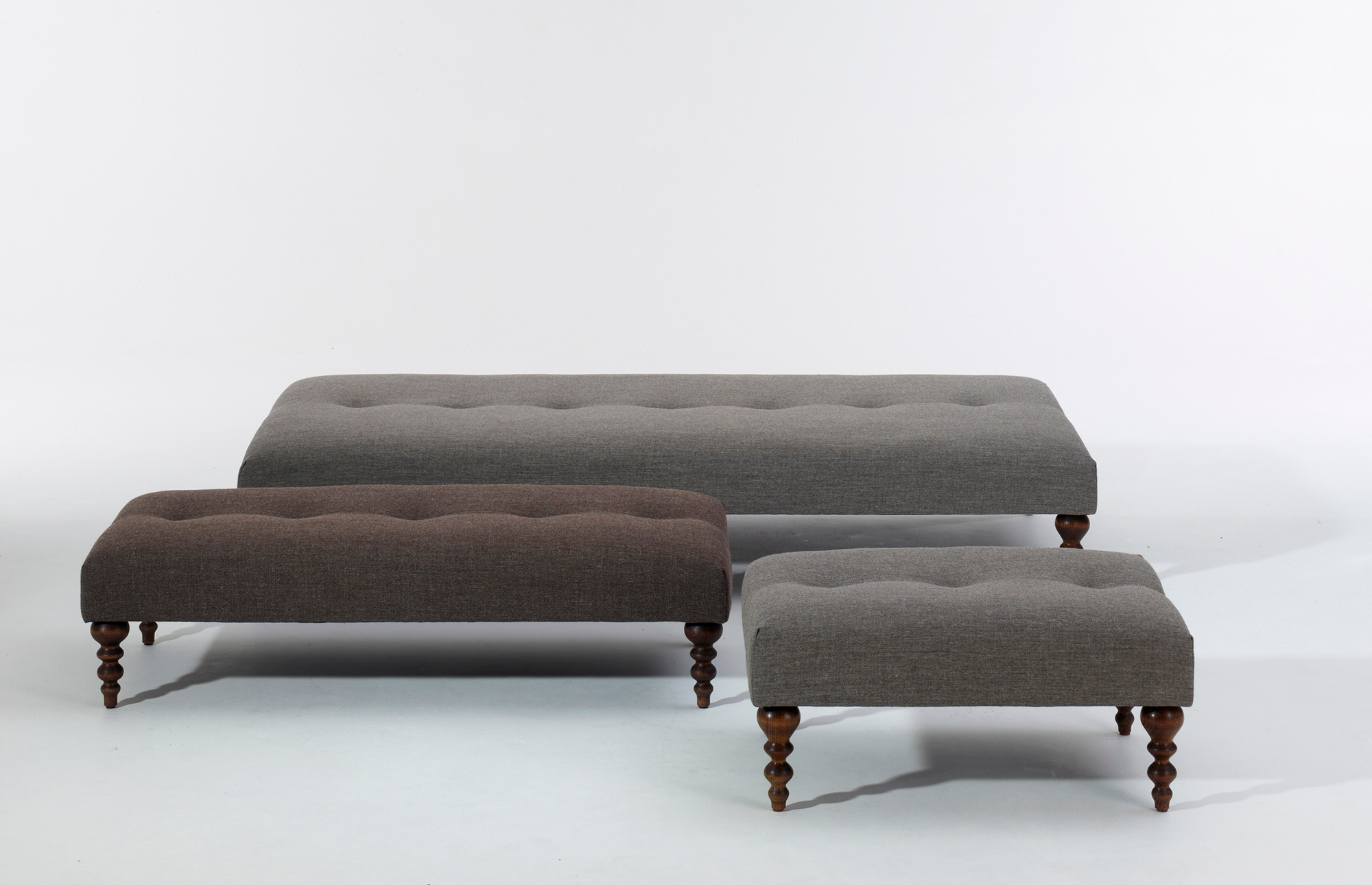 29941 Fa940e71b3 Oscar Ottoman Small Large Oscar Daybed By Matthew Hilton For Scp Portrait