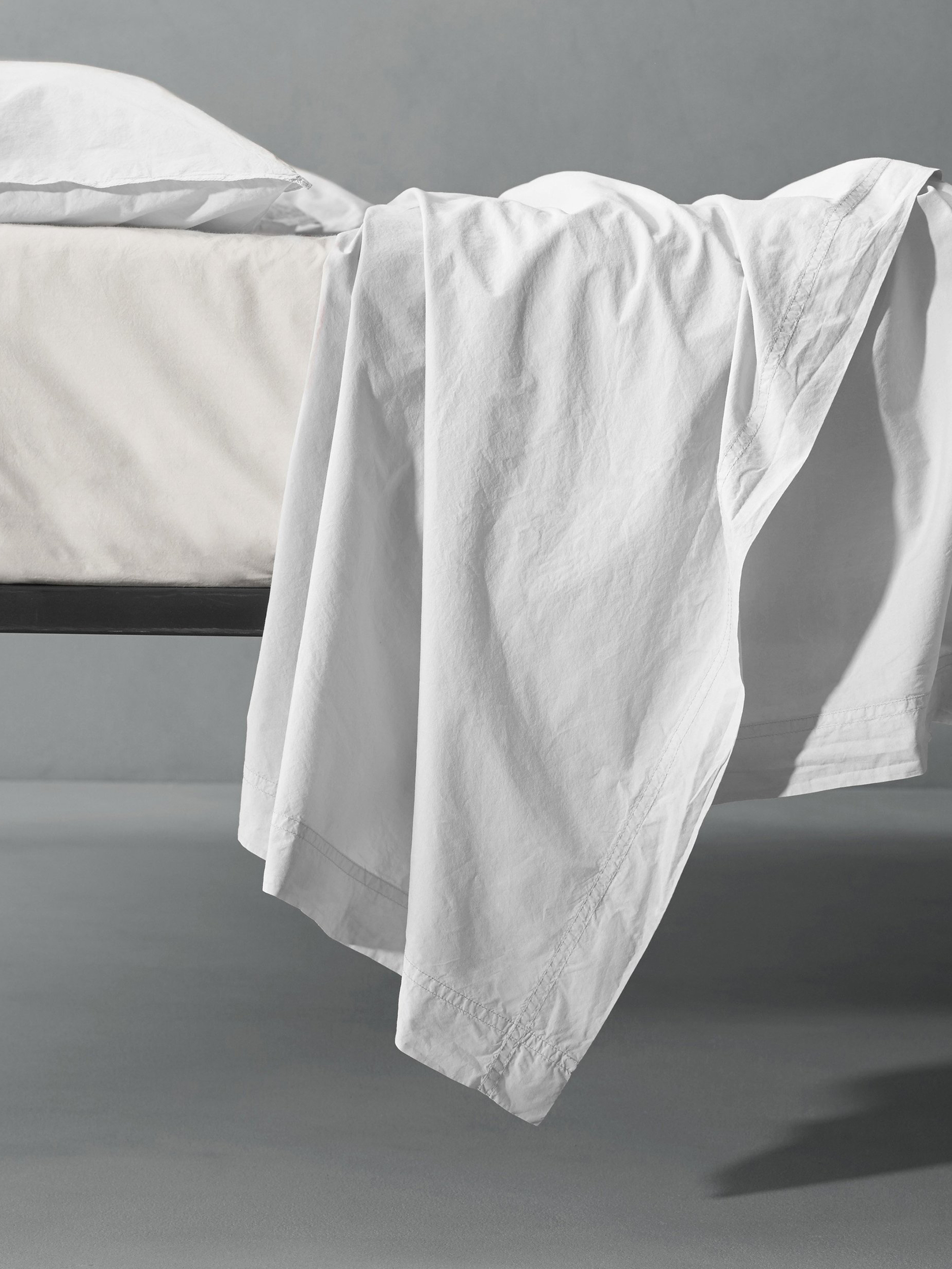 32198 198ab35027 Bedsheet Society Limonta Nite Lenzuolo Letto Bianco Cotone 01 Db2022e5 3a09 4c9e 9baf 9affa20f49a5 2000x Portrait