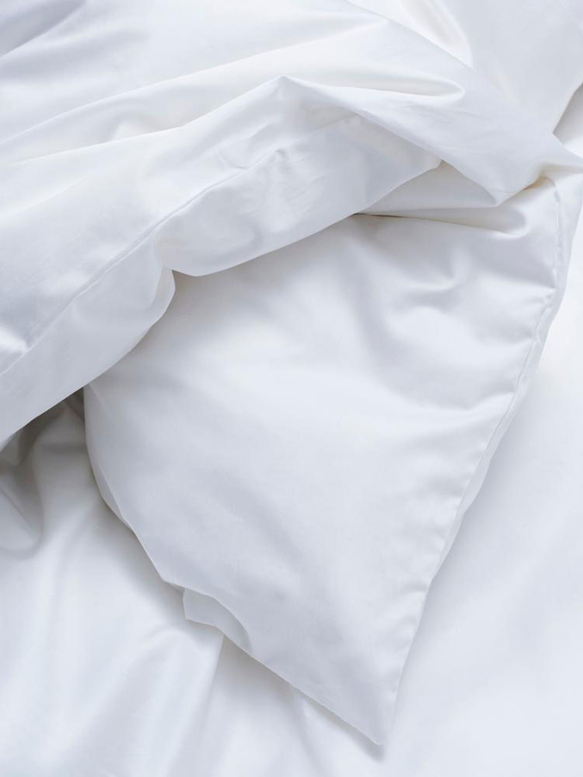 34606 9b4a67e16f Magniberg Pure Sateen White 047 Lowres 1adc112b A11a 4d67 Afb8 F1dee9fb8c9e 800xprogressive54829 Portrait