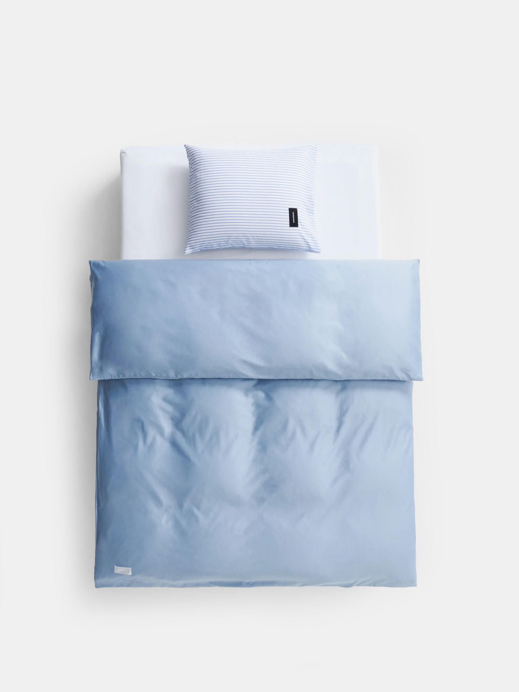 34906 F3aaab0b7b 34604 80c0169705 Magniberg Duvet Pure Sateen Haze Blue 057354813 Zoom Portrait