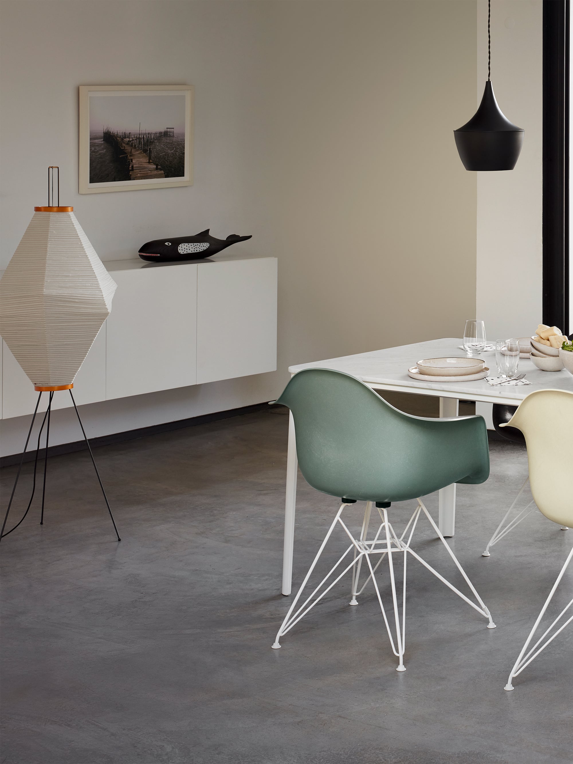 39767 5c931bc096 3385567 Eames Fiberglass Armchair Dar Eames House Whale Plate Dining Table Akari 13a Wire Chair Master Portrait