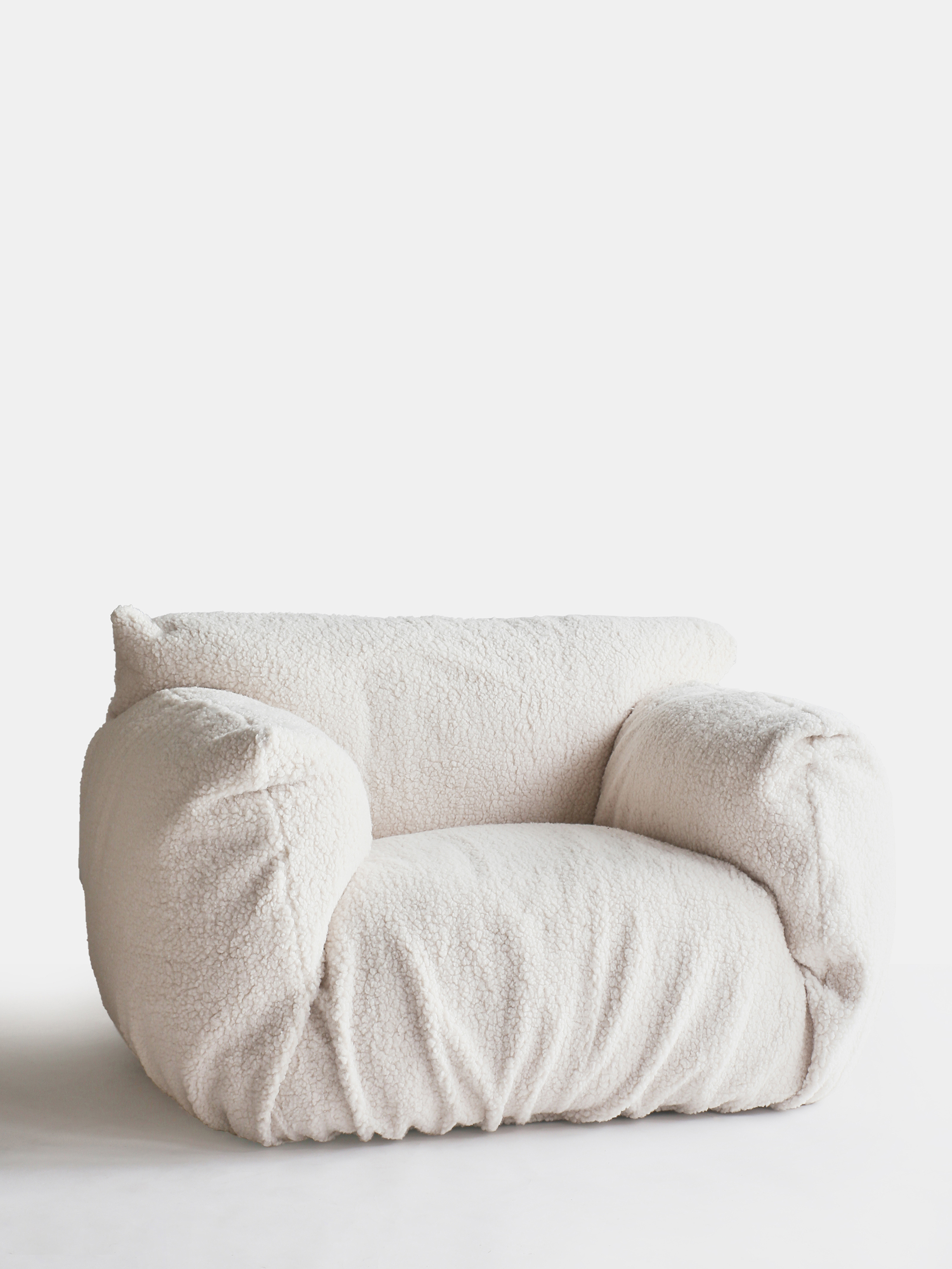39853 65680a70fa Gervasoni Nuvola 09 Lounge Chair Bear Polar Portrait