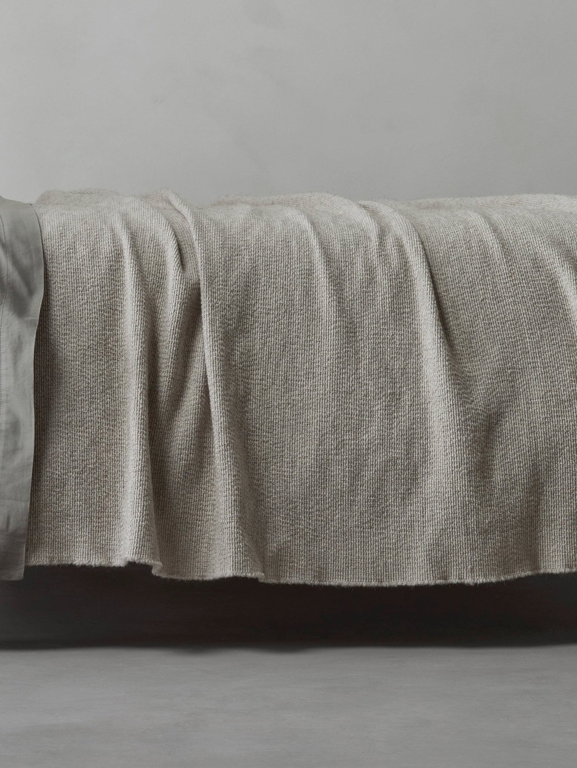 39859 E080ce2a95 Linea Blanket 220x240cm 202 Mastice Portrait