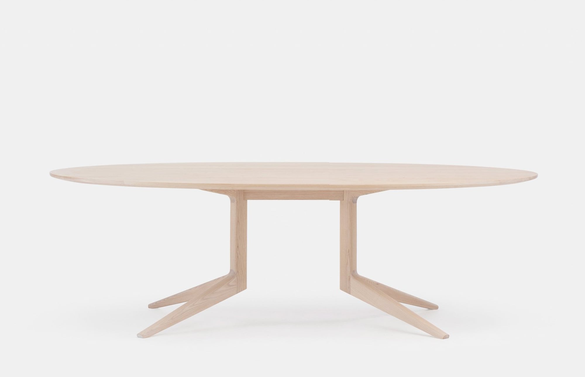 40622 C88ad44c21 40247 F3d654503d 394f Light Oval Table By Matthew Hilton In White Oiled Ash Front Whitebkgrnd Zoom Portrait
