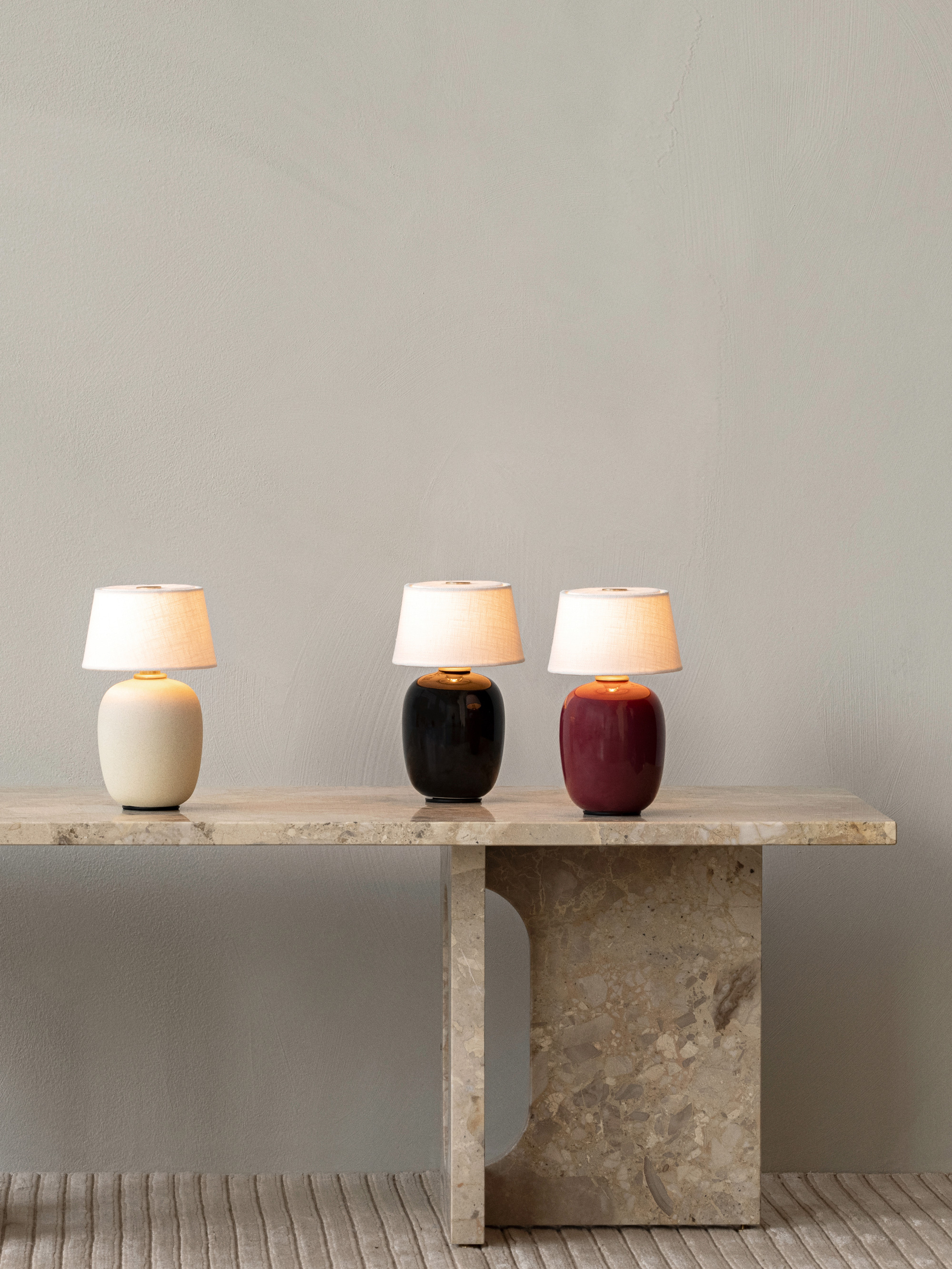 42001 6781f29820 Menu Torso Table Lamp Portable Androgyne Lounge Table Houkime Rug 187263 Portrait