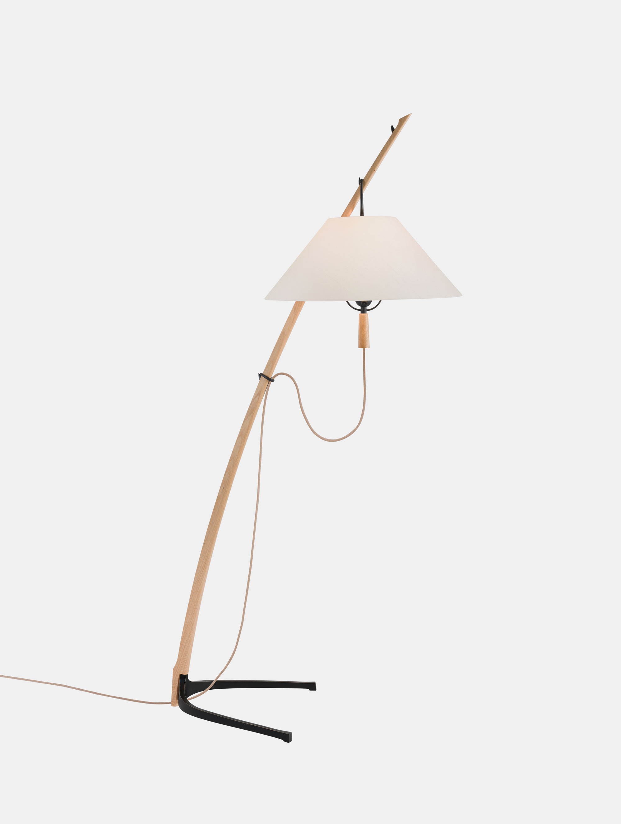 44889 57d18d86d3 Kalmar Dornstab Floorlamp Oak Bronze93234 Portrait