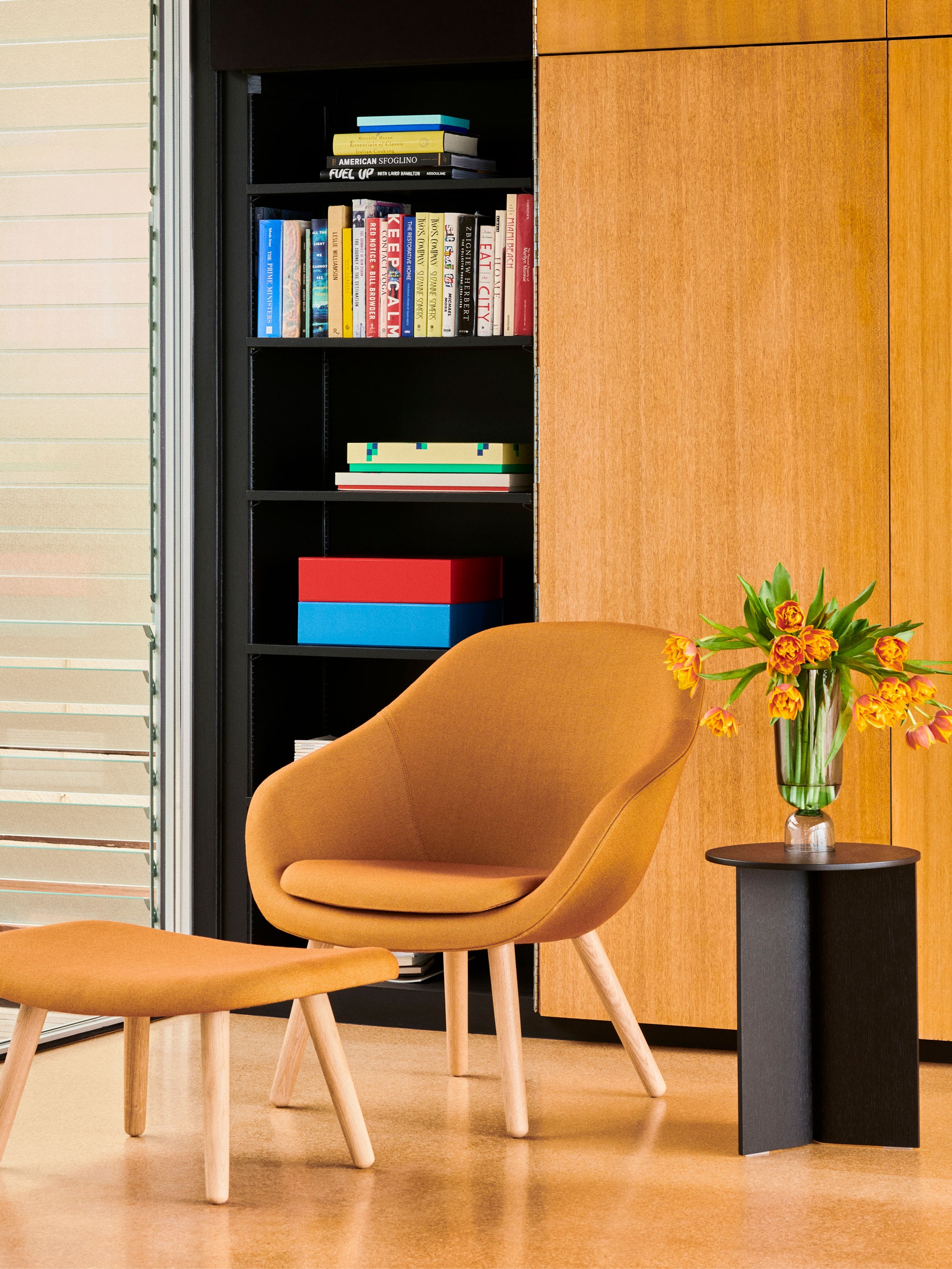 47301 D6c1528932 Slit Table Wood Round High Black 2 Portrait