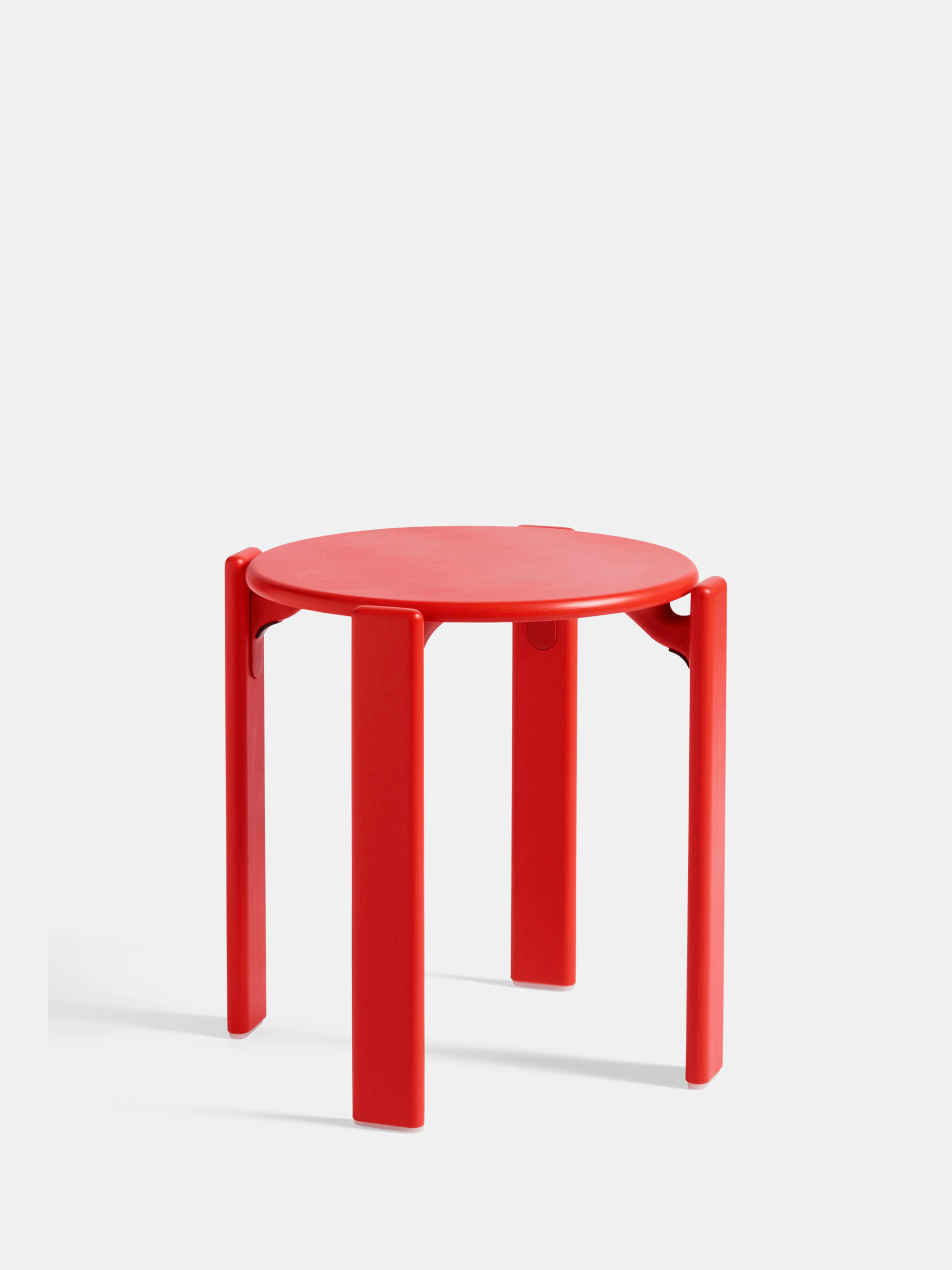 47323 25da88a56b Rey Stool Scarlet Red Portrait