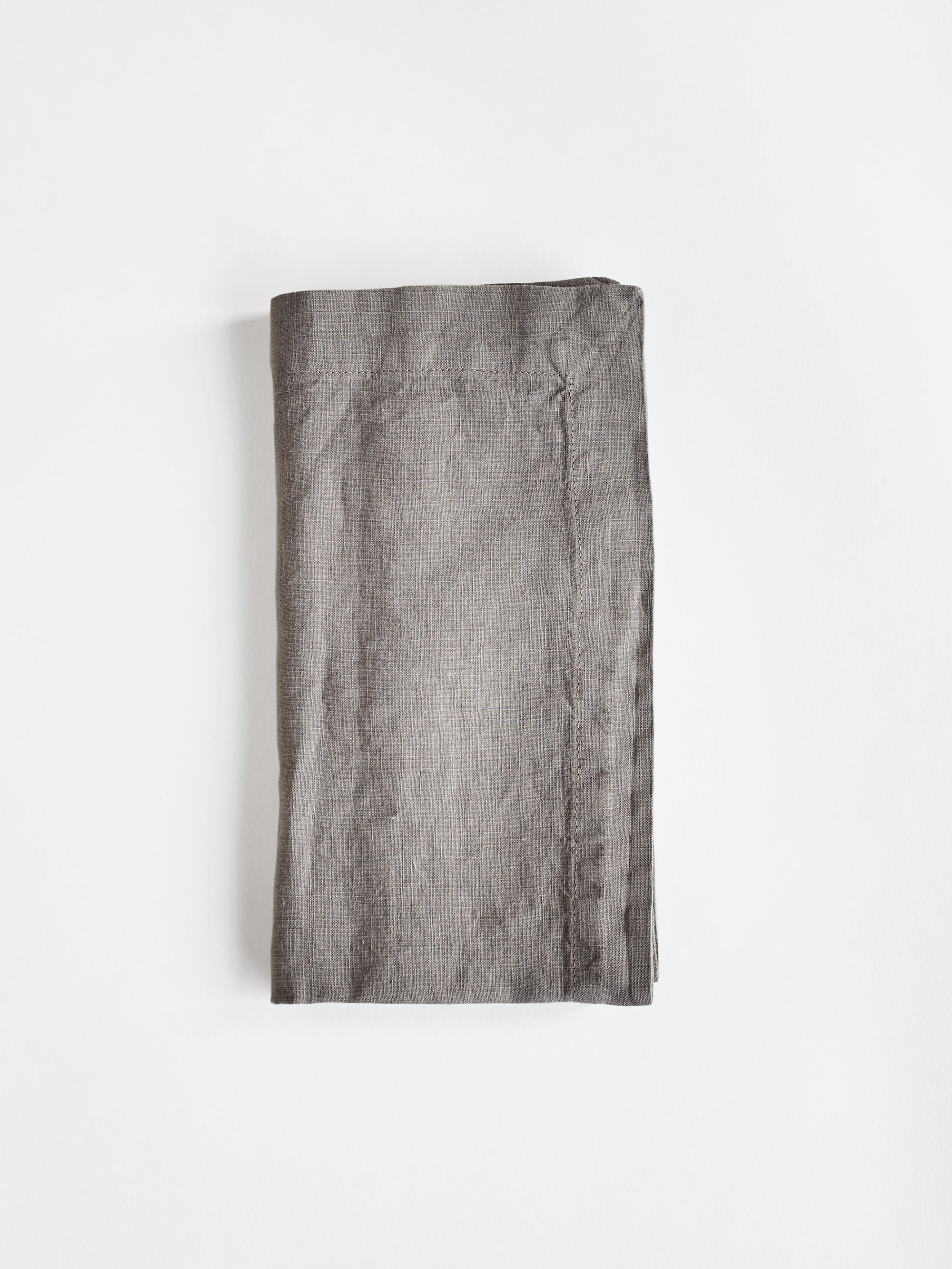 50041 7adb34a91d 11971 C1db43abfc Tab Napkins 50x50 87 Fumo 1 Original Portrait