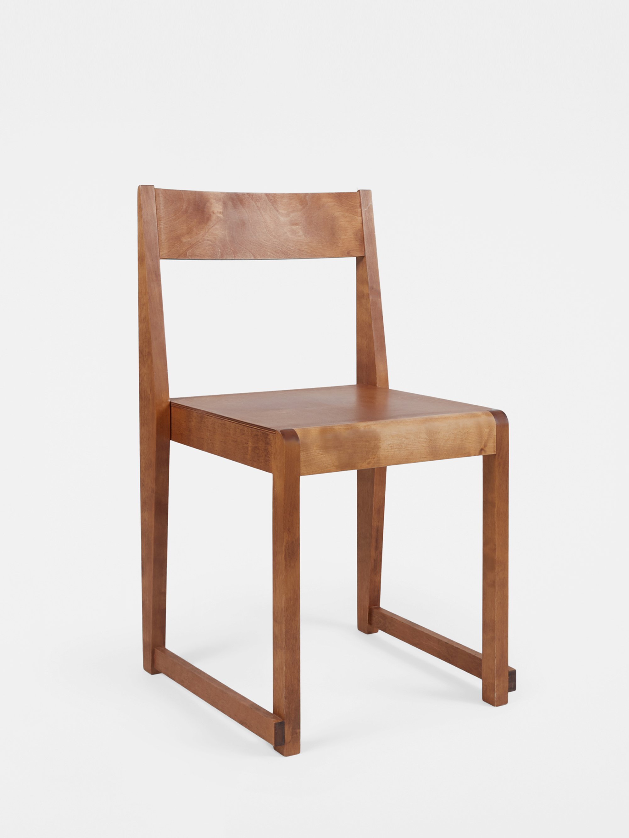 50883 9a9bdb8209 35761 B932d7c554 Chair 01 Yaffa Edition Frama08 Zoom Original Portrait