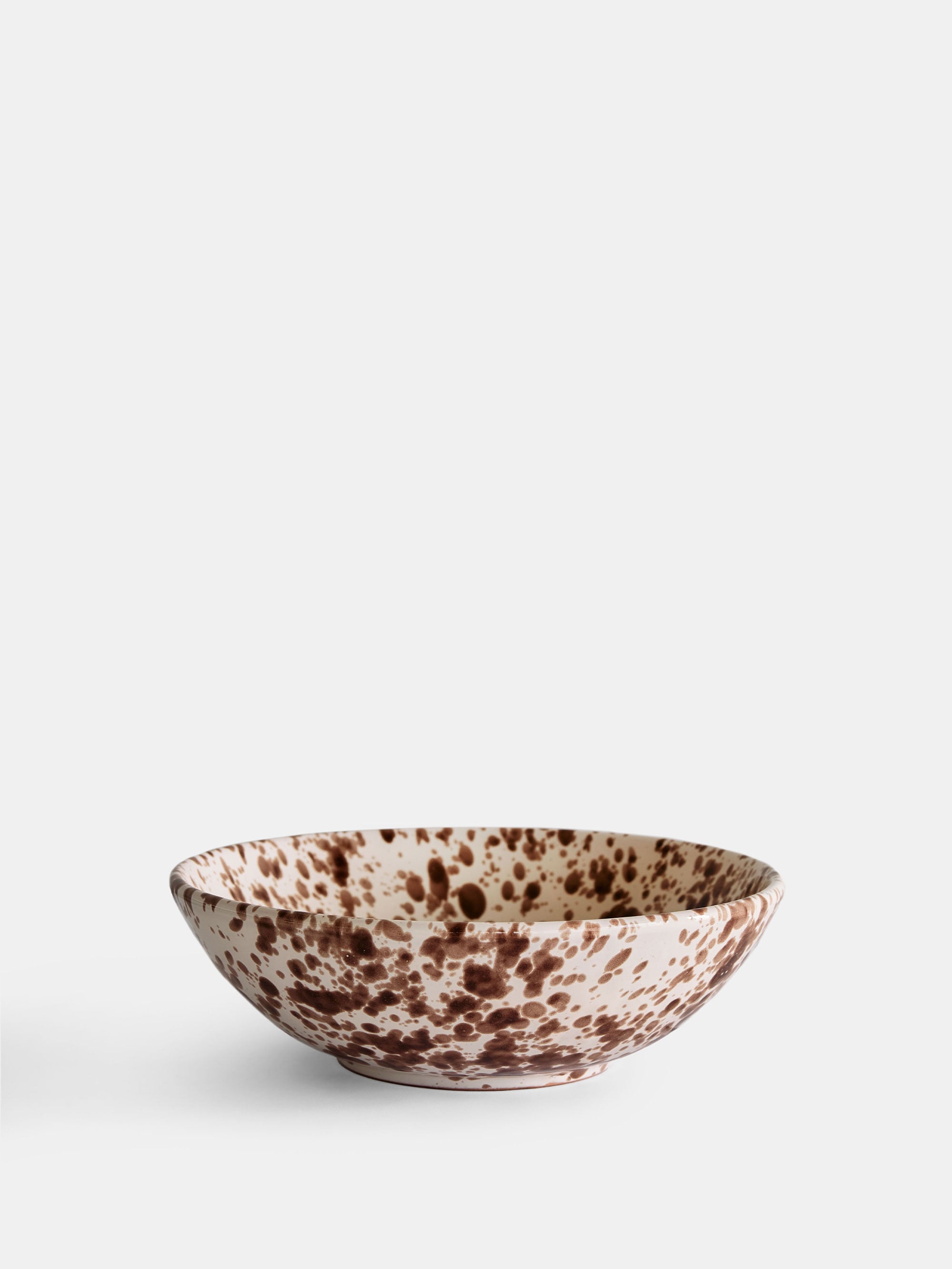53129 C44000c220 Spruzzi Vivente Splatter Bowl 1 Portrait