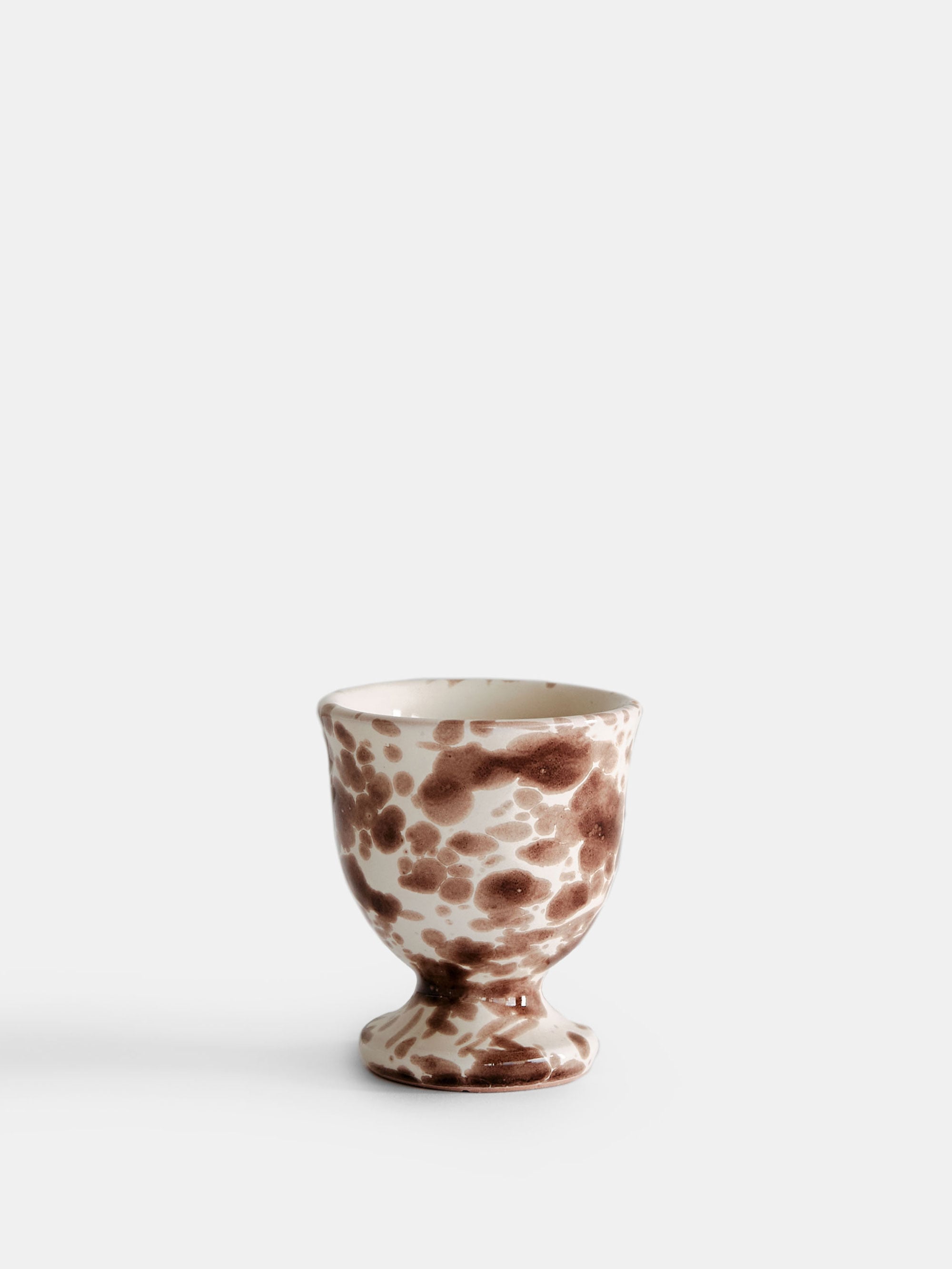 53140 C86be163a5 1 Spruzzi Vivente Egg Cup Brown On Creme Portrait