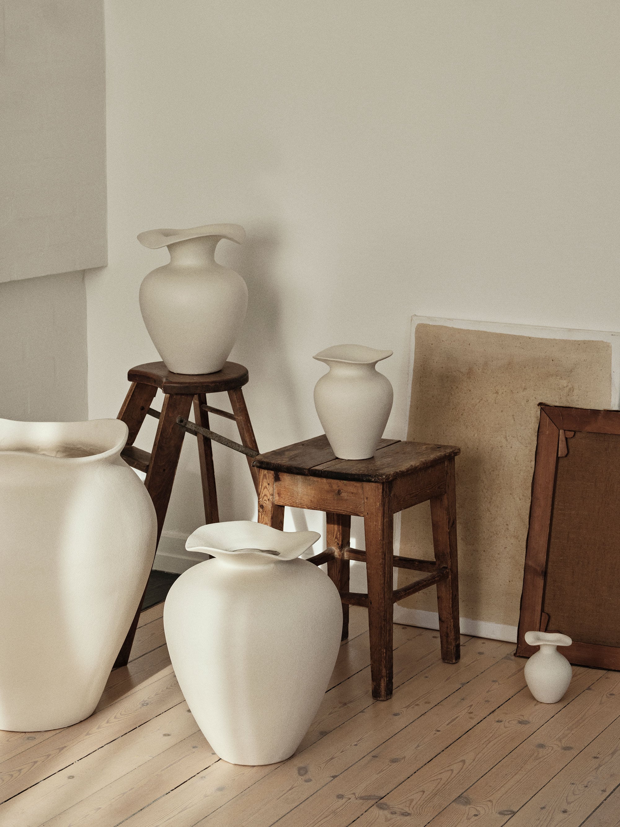 54928 8075023e87 Brostecph Aw24 Living Room Florentina Vases Portrait