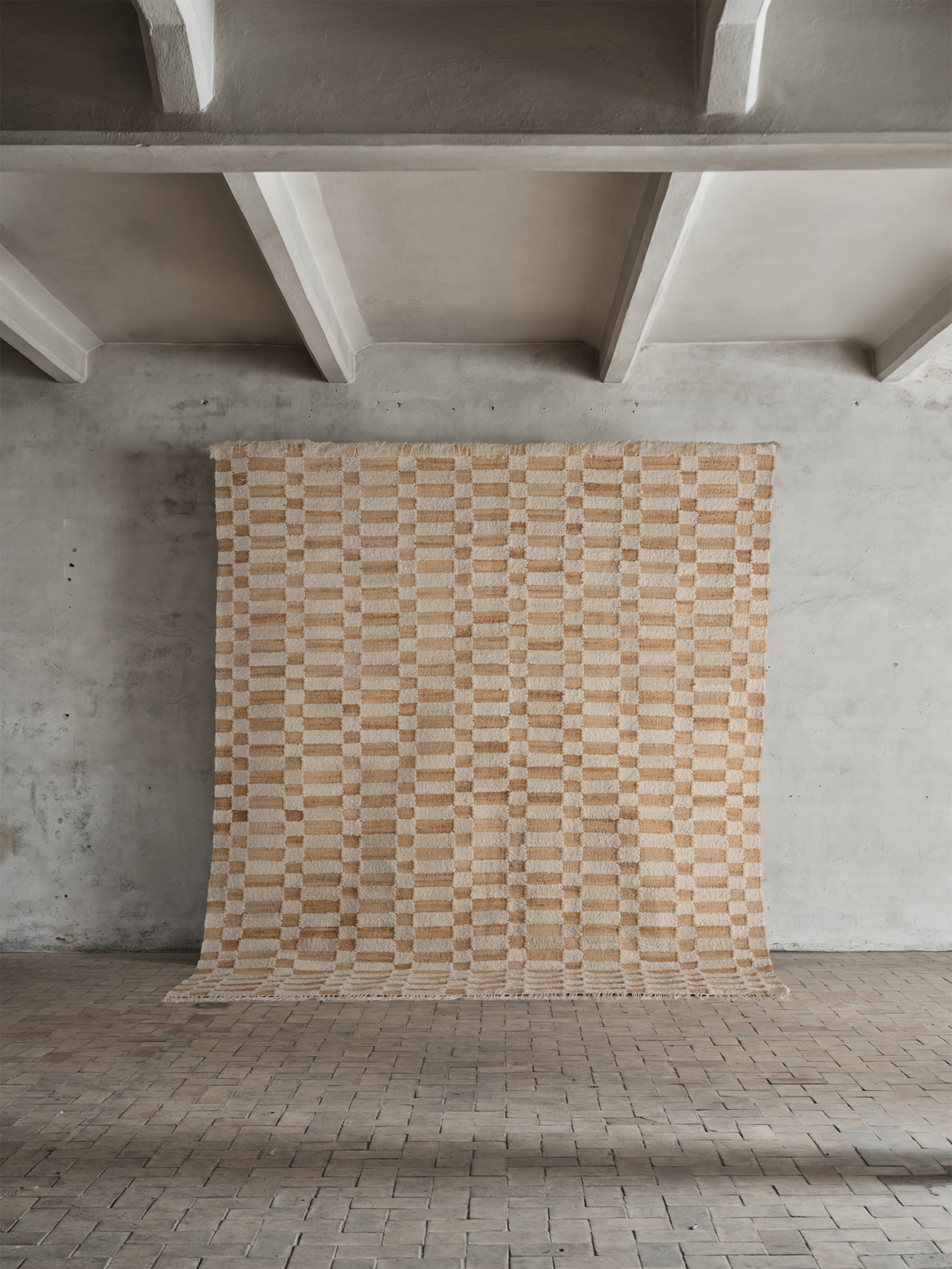 55748 16fe3d7bee No23 Hanging Blahallen121171 Portrait
