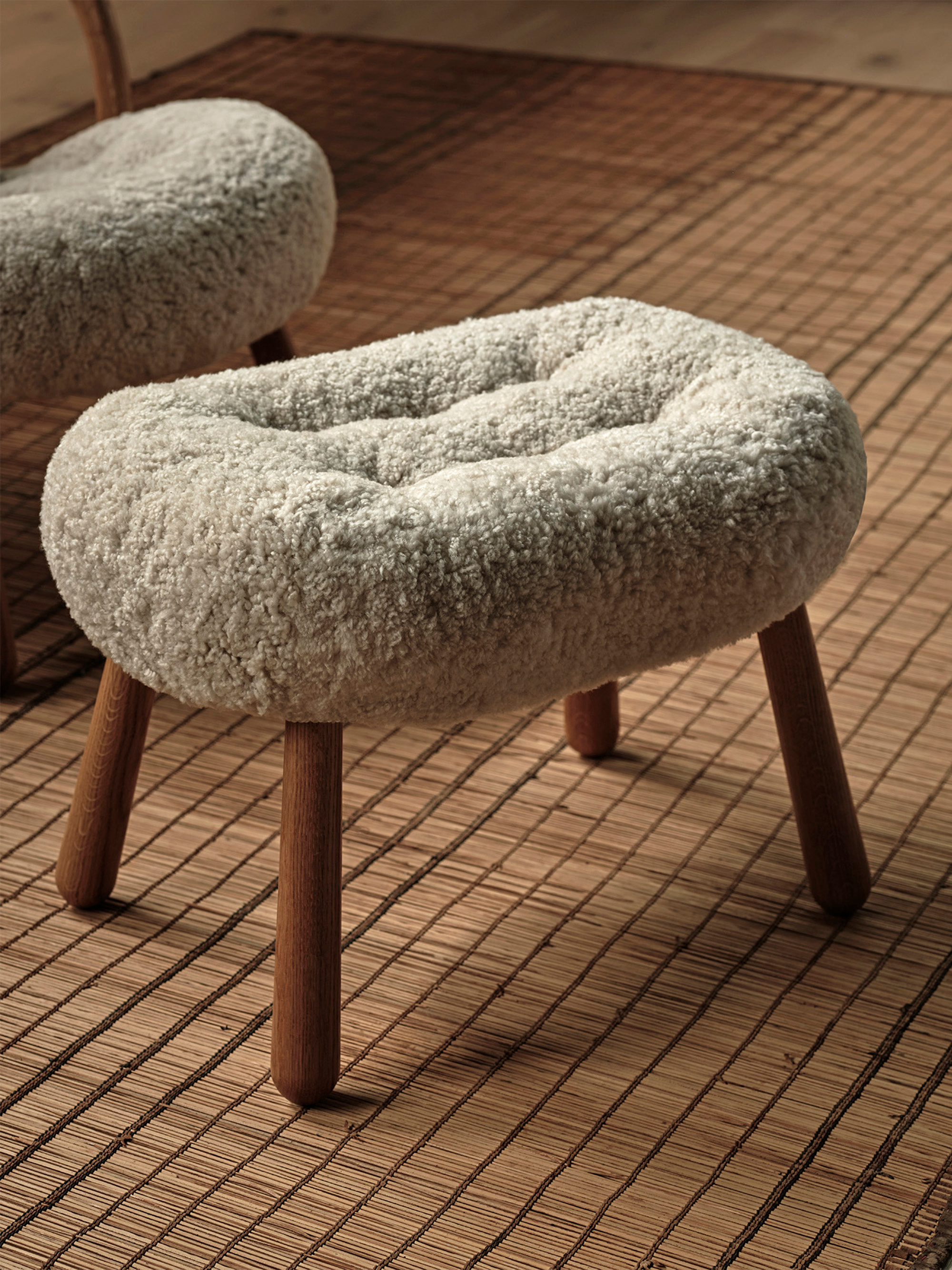 56041 B455a5d86e Clam Stool Moonlight Oiled Oak Portrait