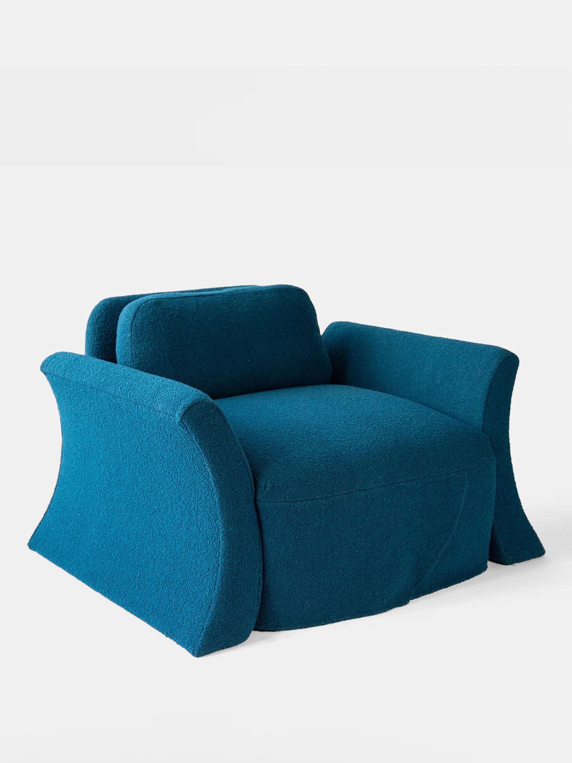 56611 6c69f4cad4 Peonia Armchair Portrait