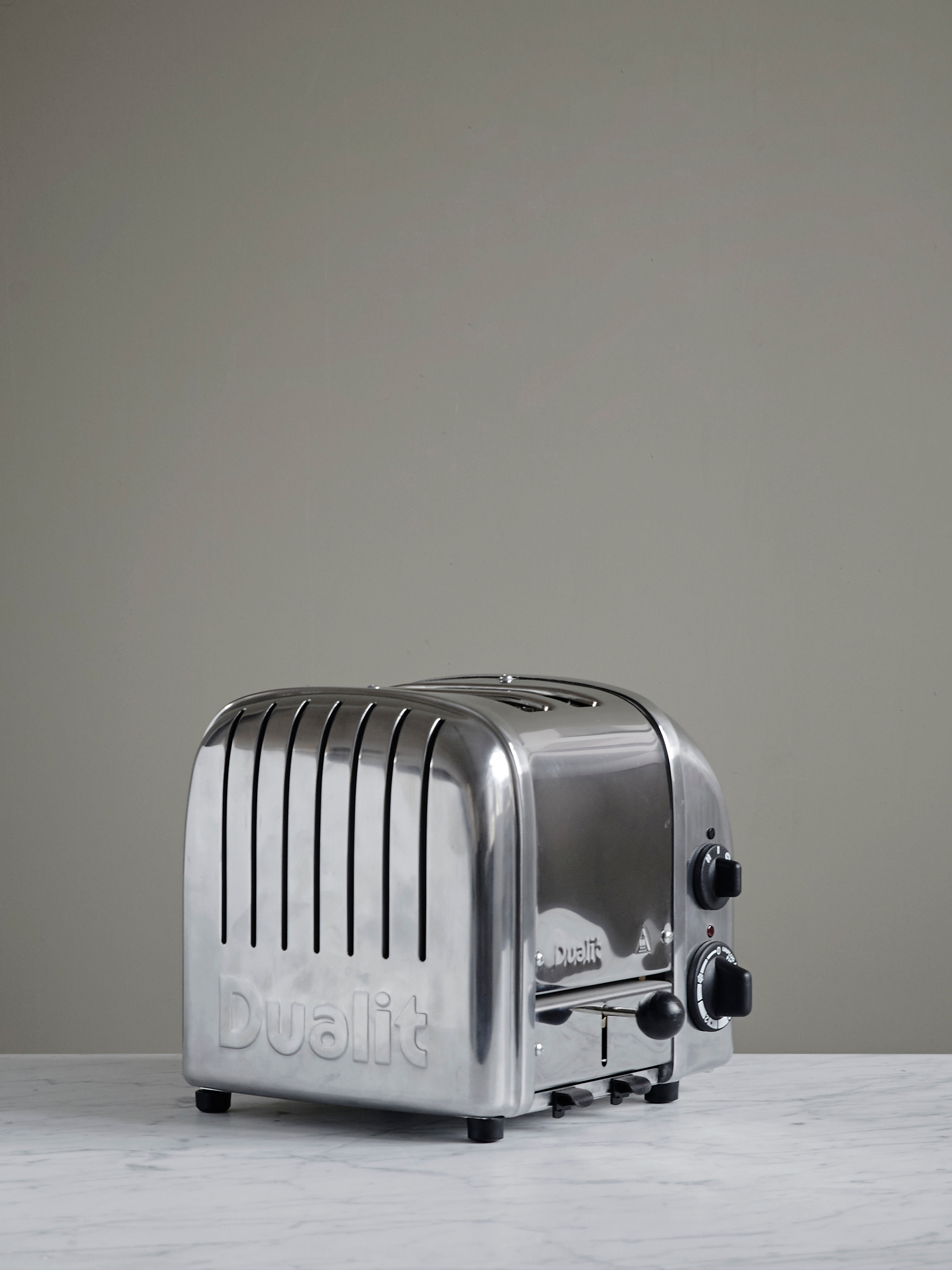 5699 04ea1b9f27 595000 3 Dualit Original Toaster 2 Portrait