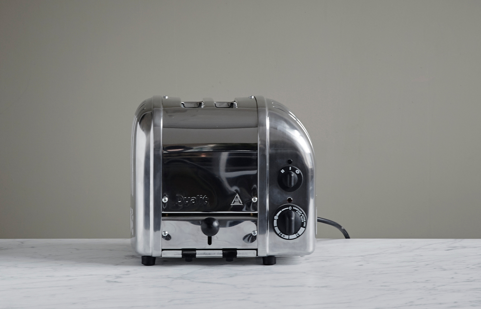 5699 Ac7c31a036 595000 2 Dualit Original Toaster 2 Portrait