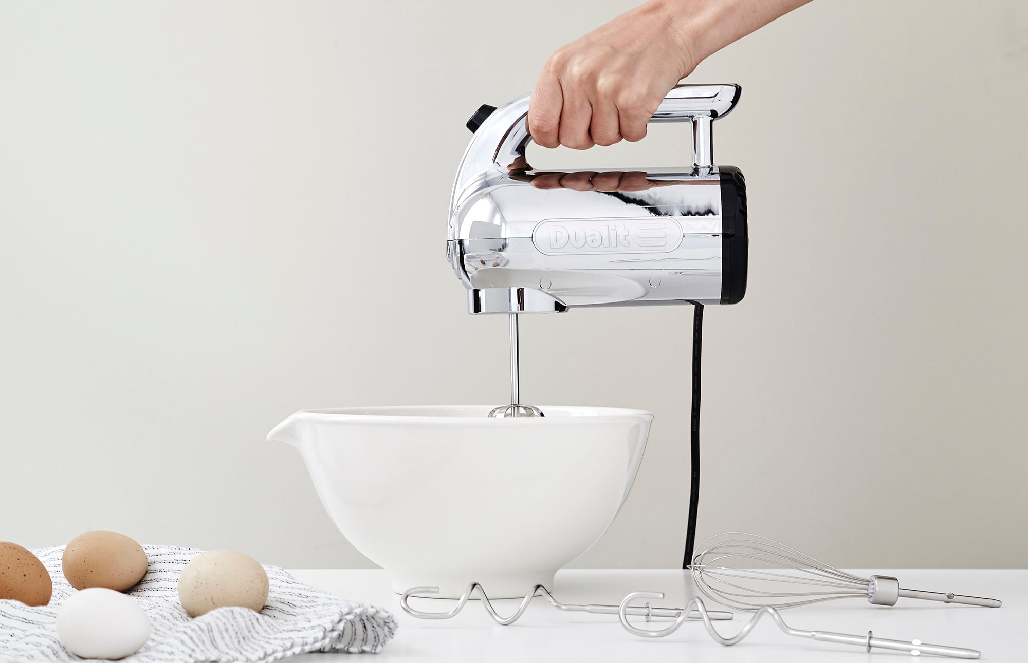 5701 322cdd8748 597410 1 Dualit Hand Mixer Portrait
