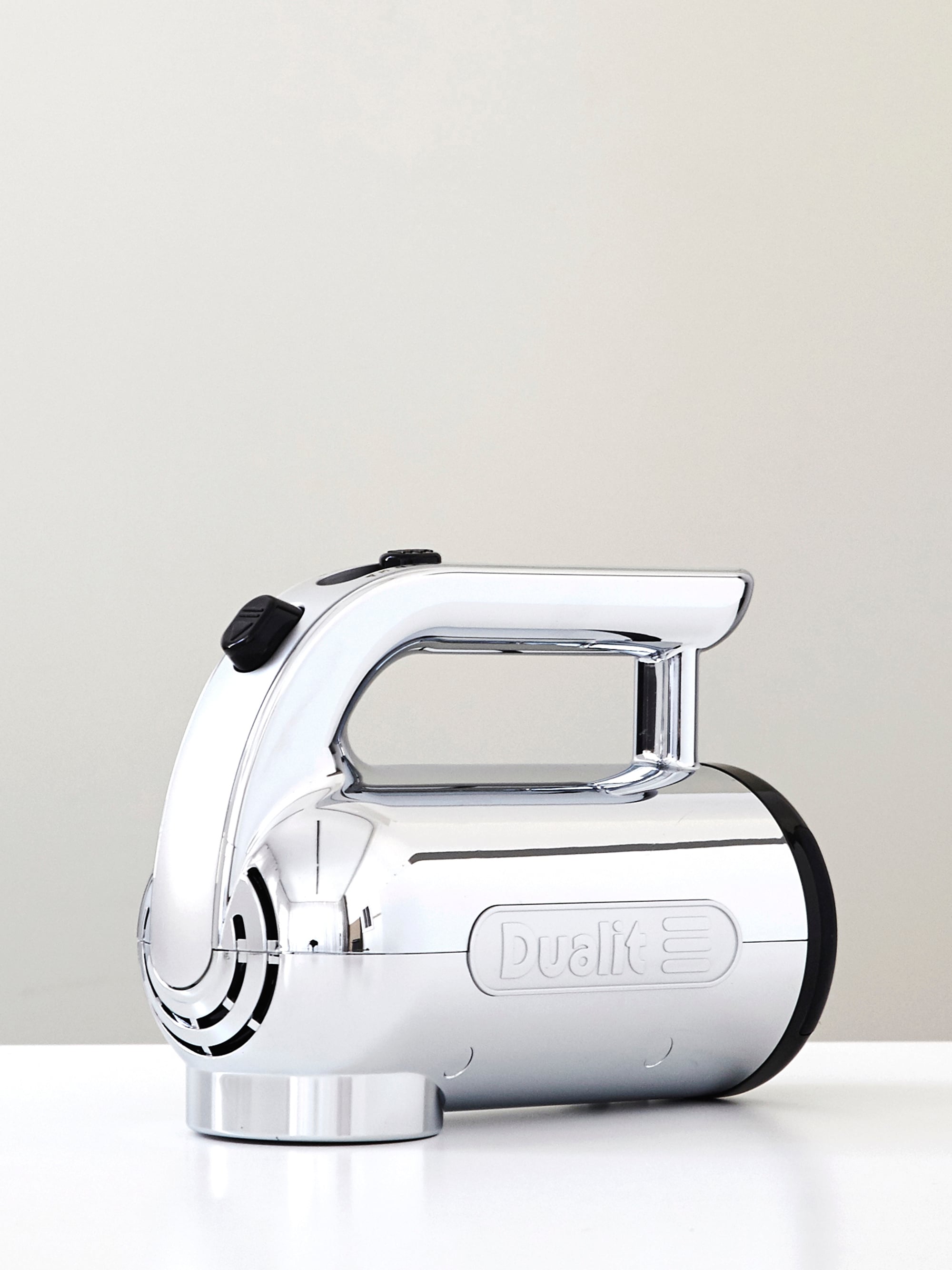 5701 4a5168cc4d 597410 5 Dualit Hand Mixer Portrait