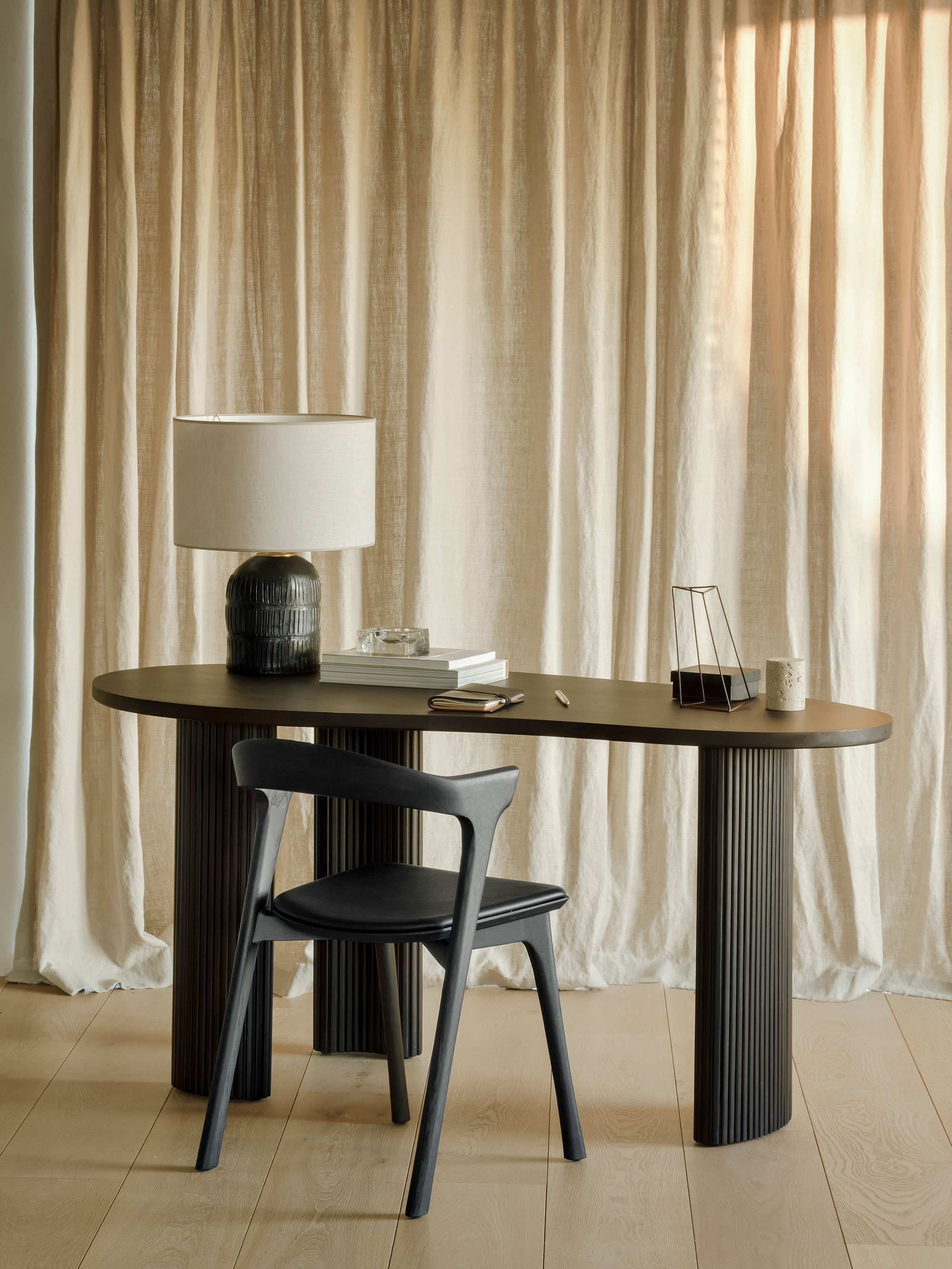 57135 F3f29bfac8 35011 Boomerang Desk 51551 Bok Dining Chair 06 Hq Portrait