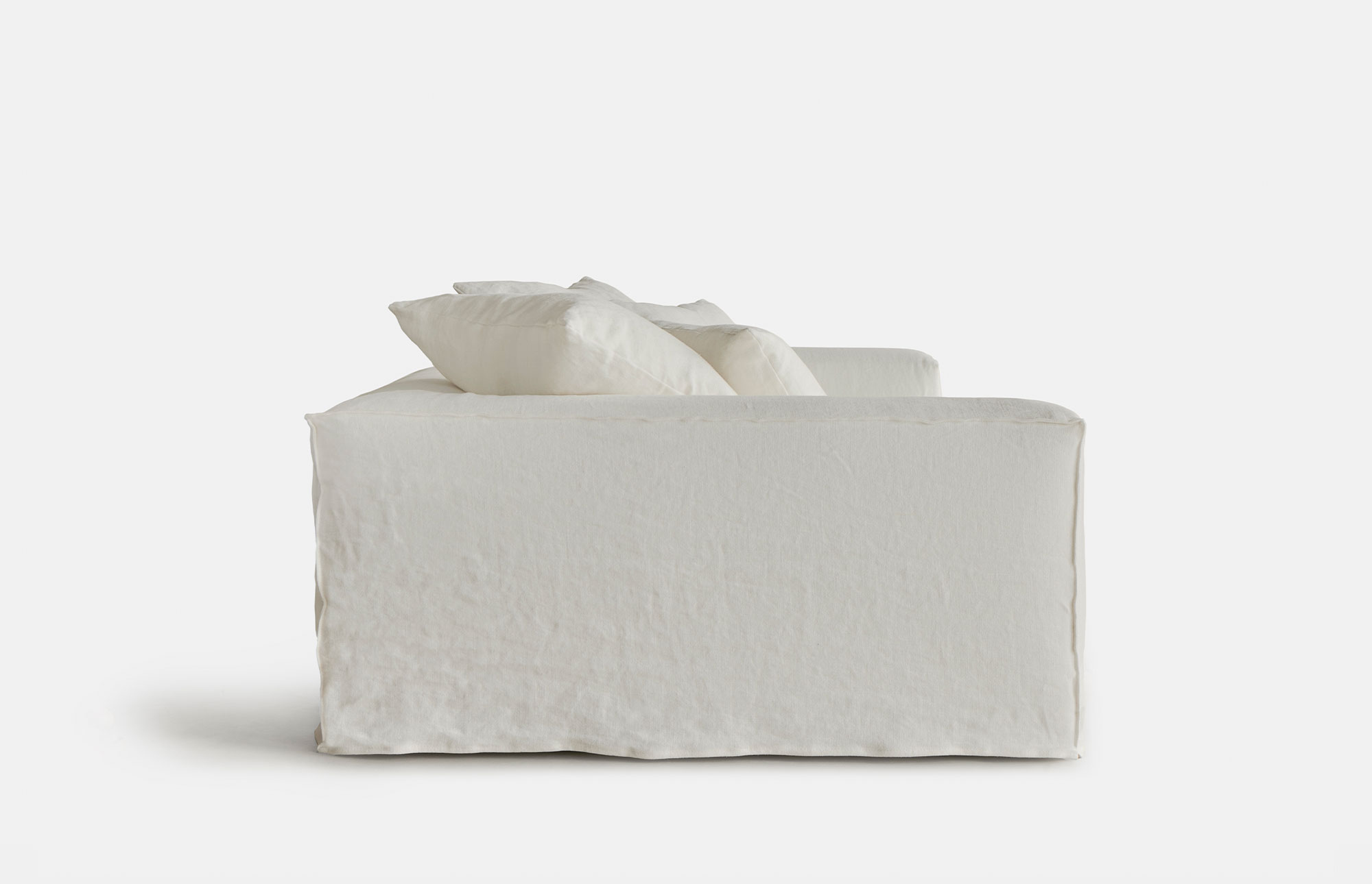 59350 2282f9bc52 Aure Sofa Artilleriet 3 Portrait