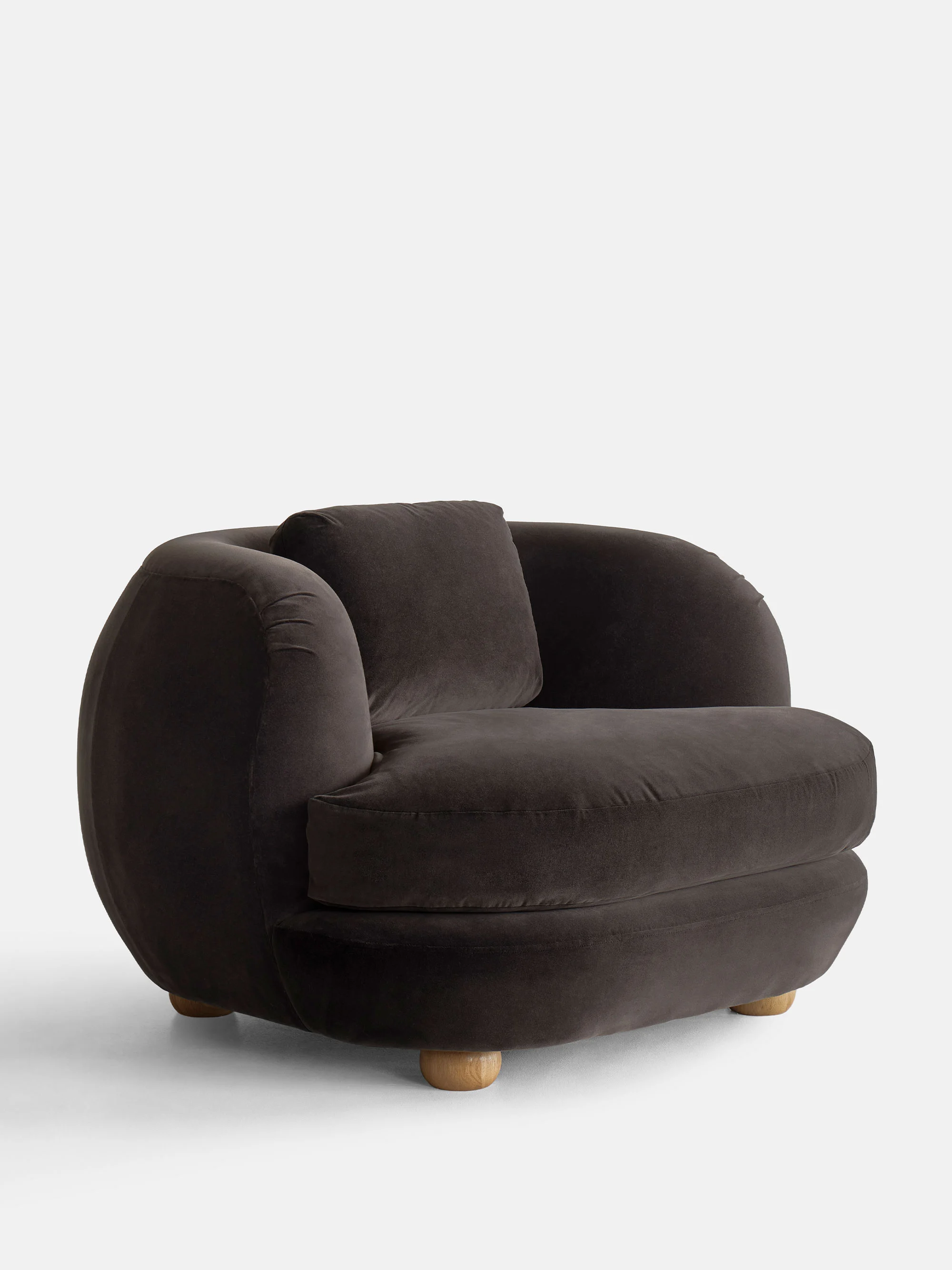 59456 21fad7bc4e Mamma Armchair 1 Portrait