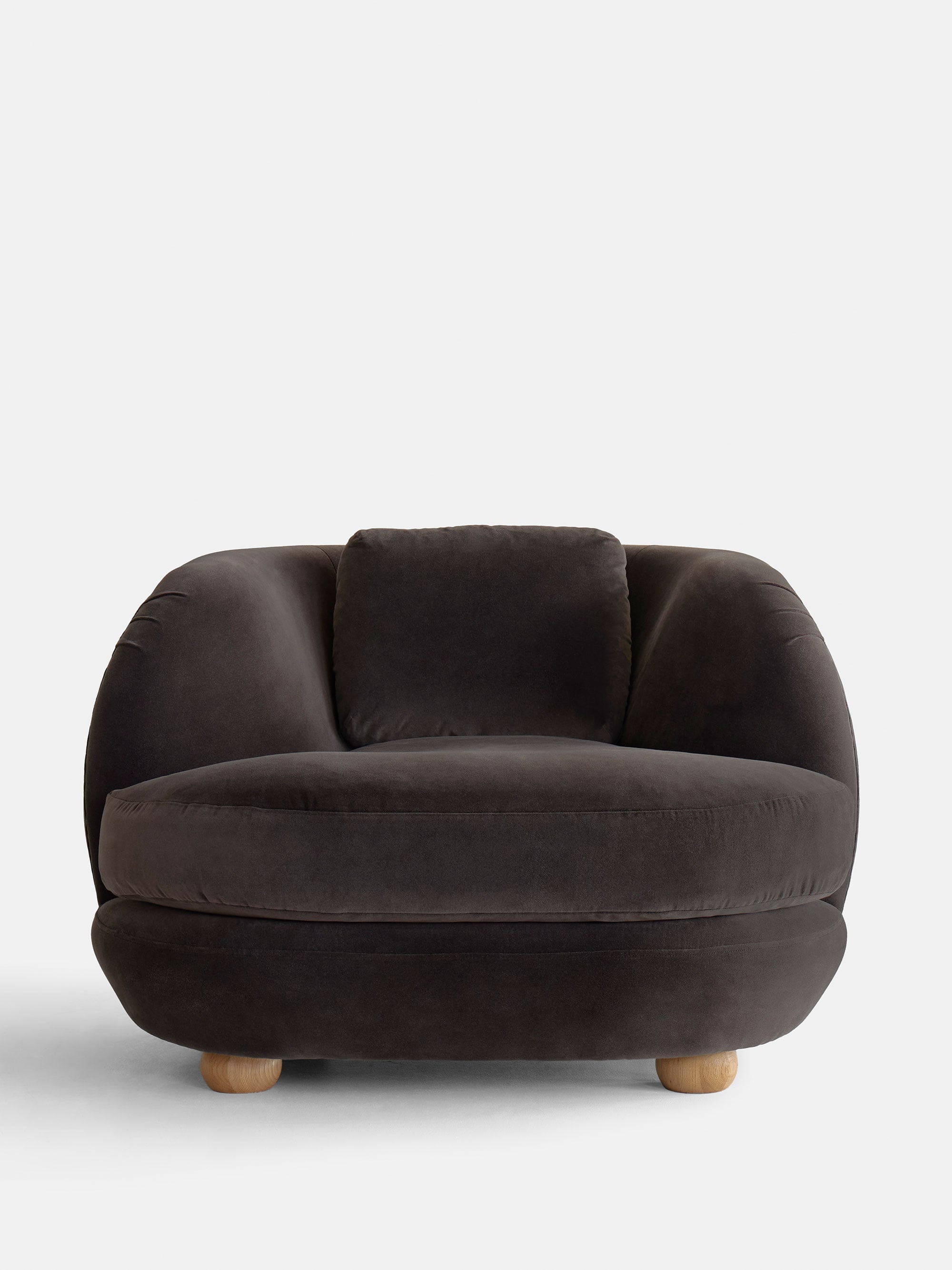 59456 7539cea98a Mamma Armchair Portrait