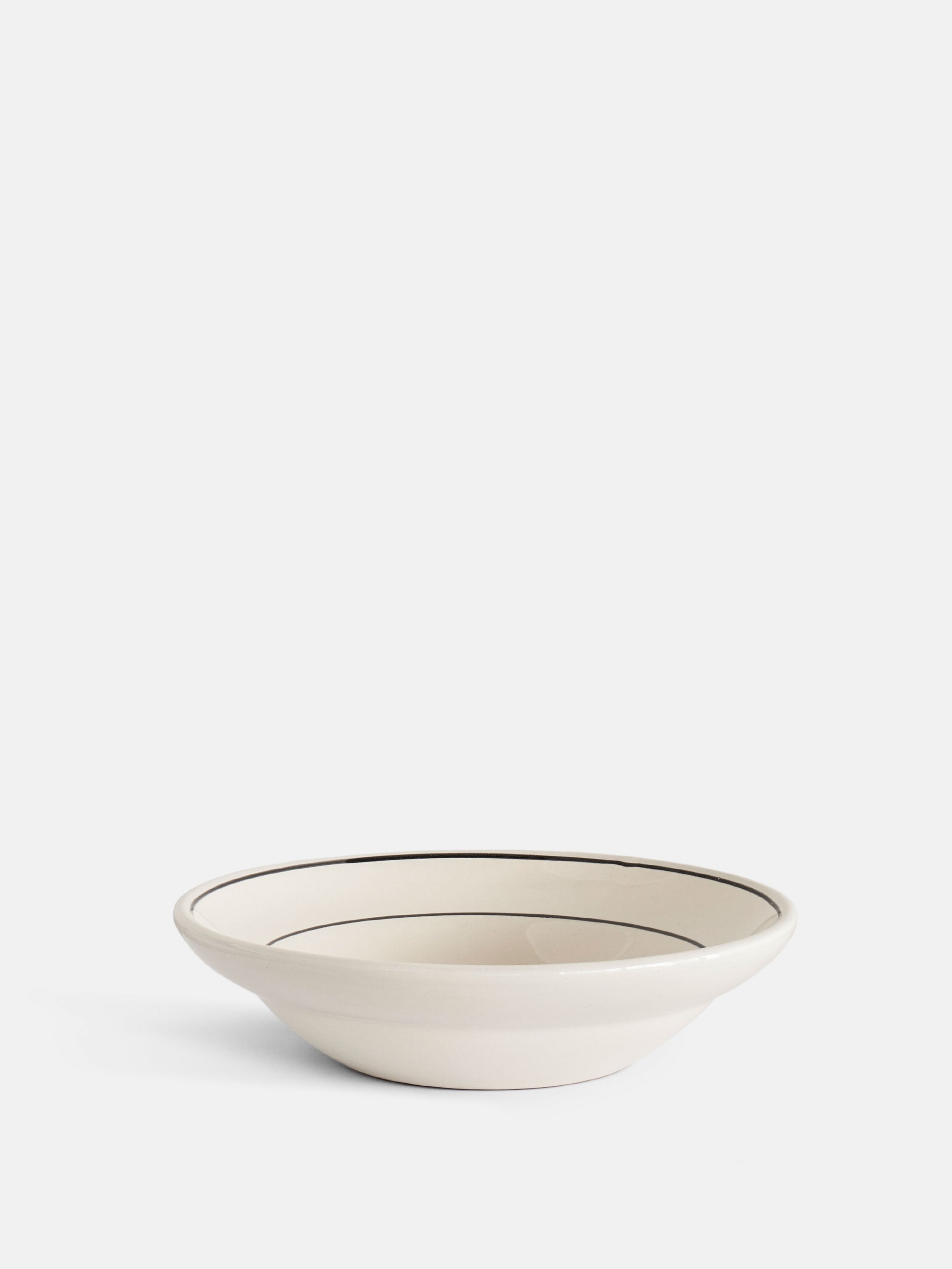 60642 70b549ec27 59898 856a099e1d Artilleriet Ateliers The Line Breakfast Bowl Black Lines 1 Shift Original Portrait