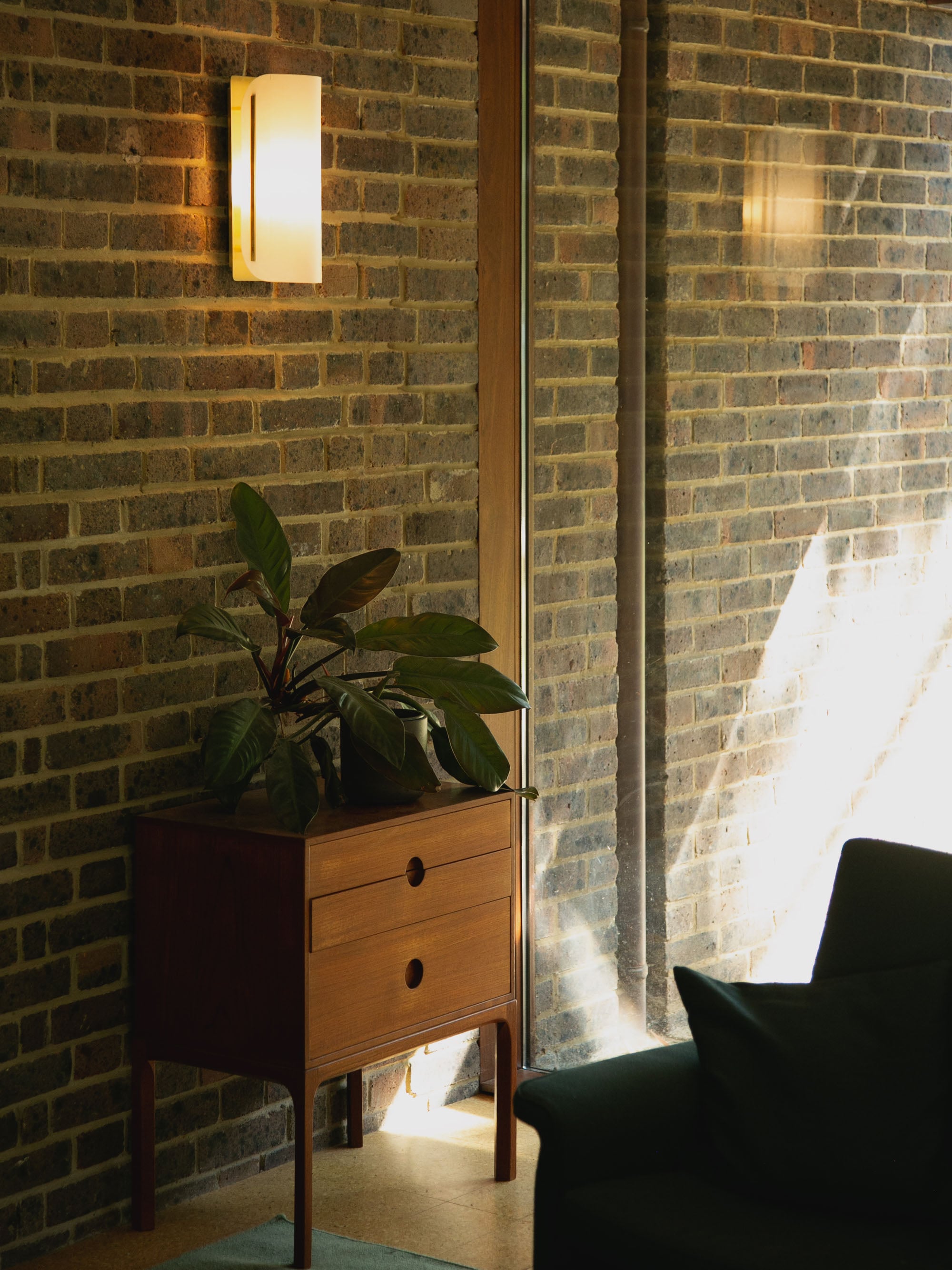 61171 5693c4f002 Modernist Metal Wall Lamp Joe Armitage 5 Portrait