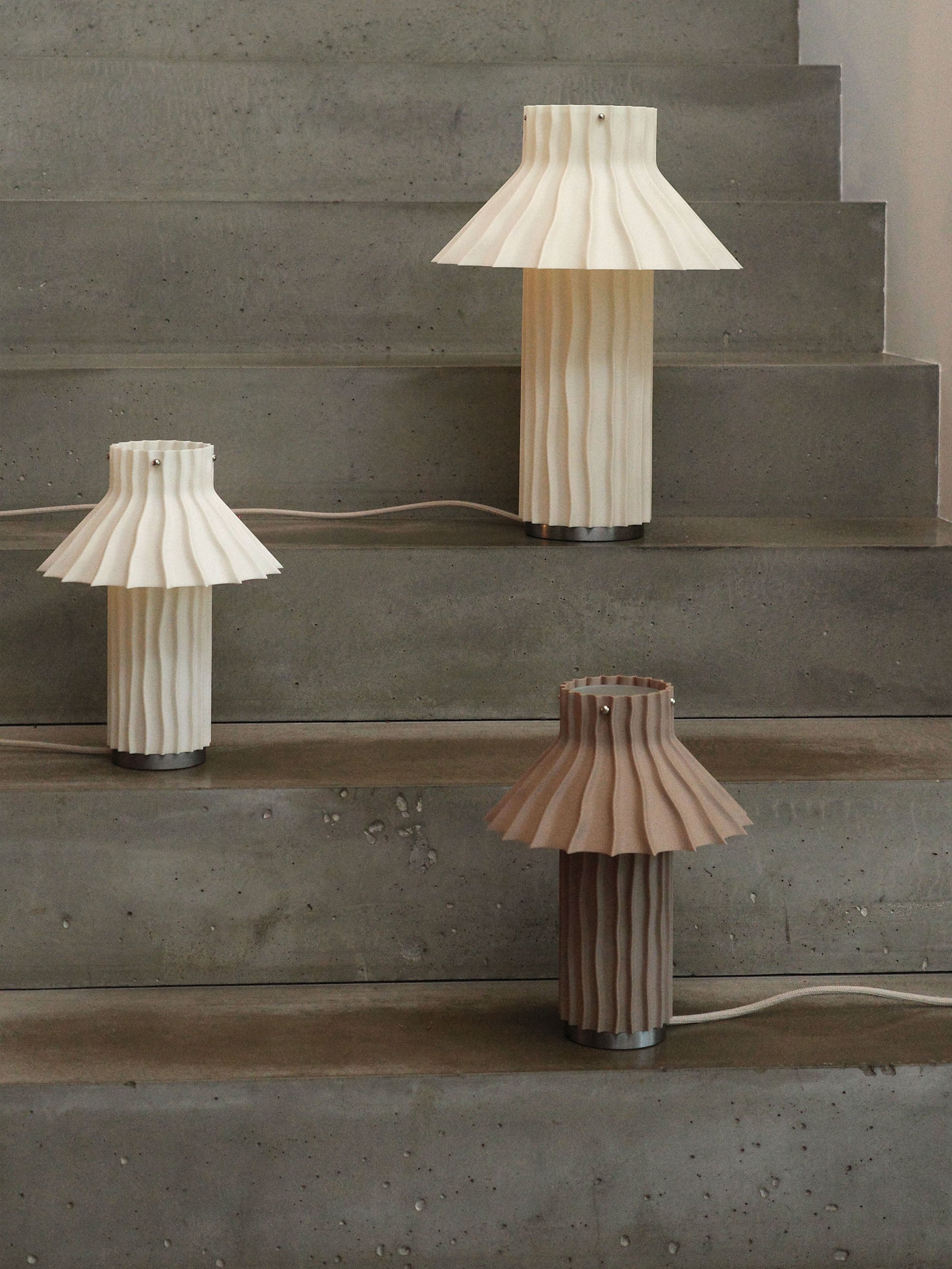 61210 5f29089949 Kakta Table Lamp Large Vanilla Hyfer Objects 7137063 Portrait