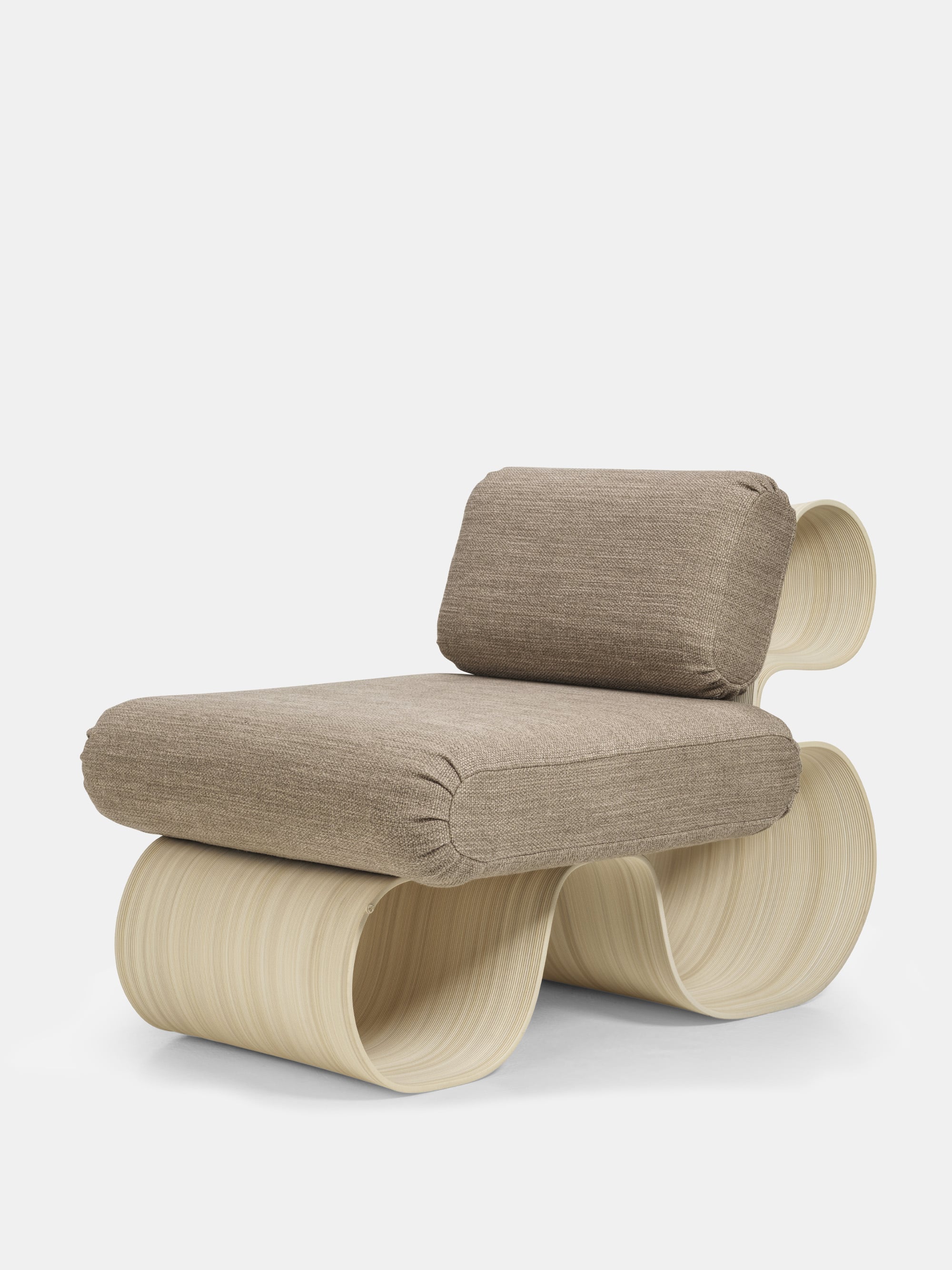 61365 0e368e6f96 Eel Lounge Chair Blond Portrait