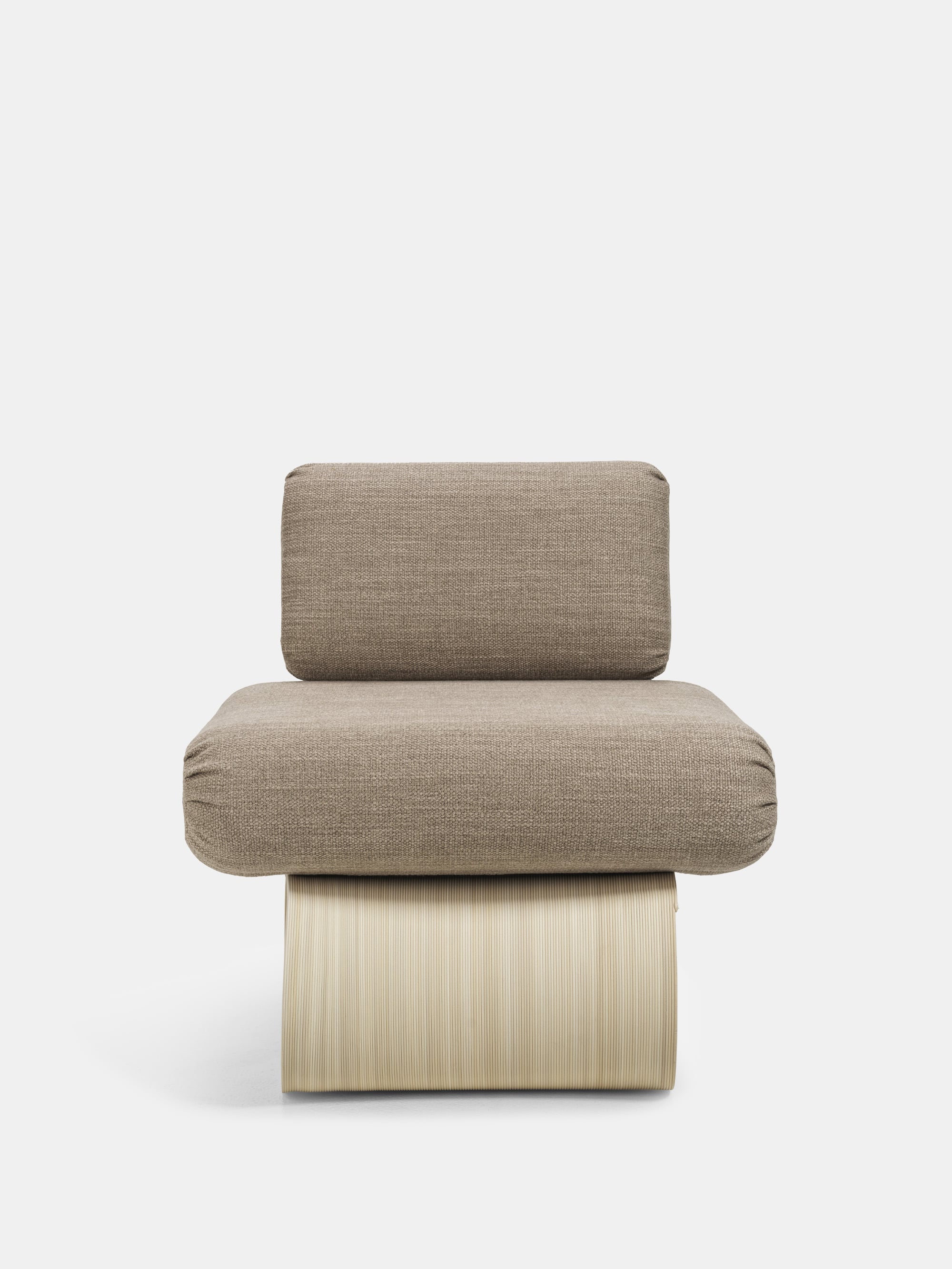 61365 94e43f8d97 Eel Lounge Chair Blond 3 Portrait