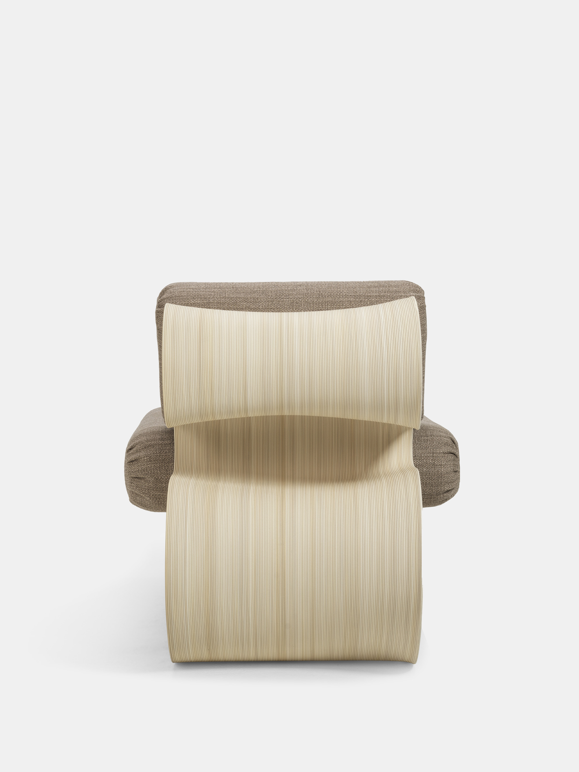 61365 D486ab0090 Eel Lounge Chair Blond 2 Portrait