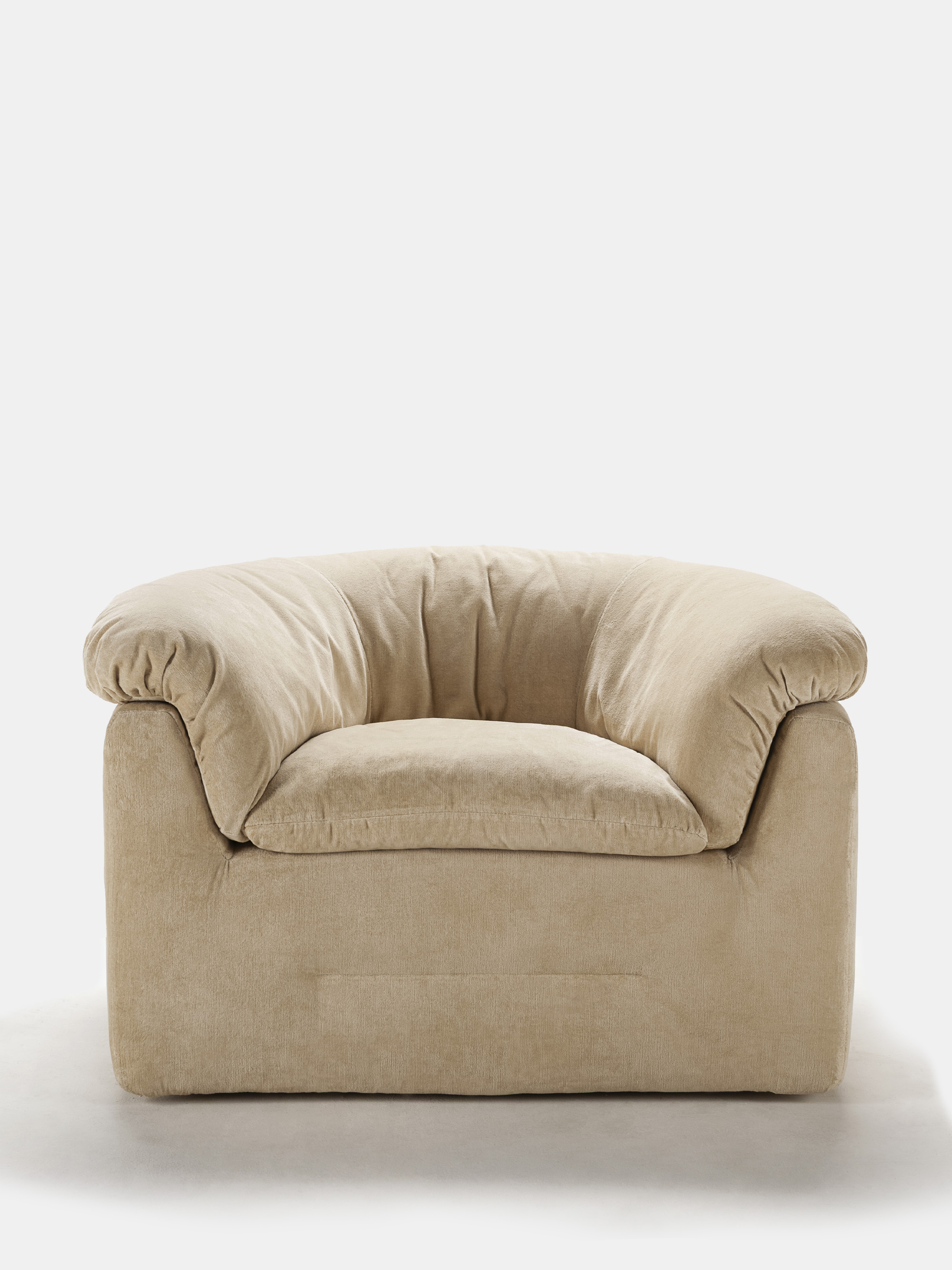 61386 Eae112358d Butter Sofa Tacchini137449 Portrait
