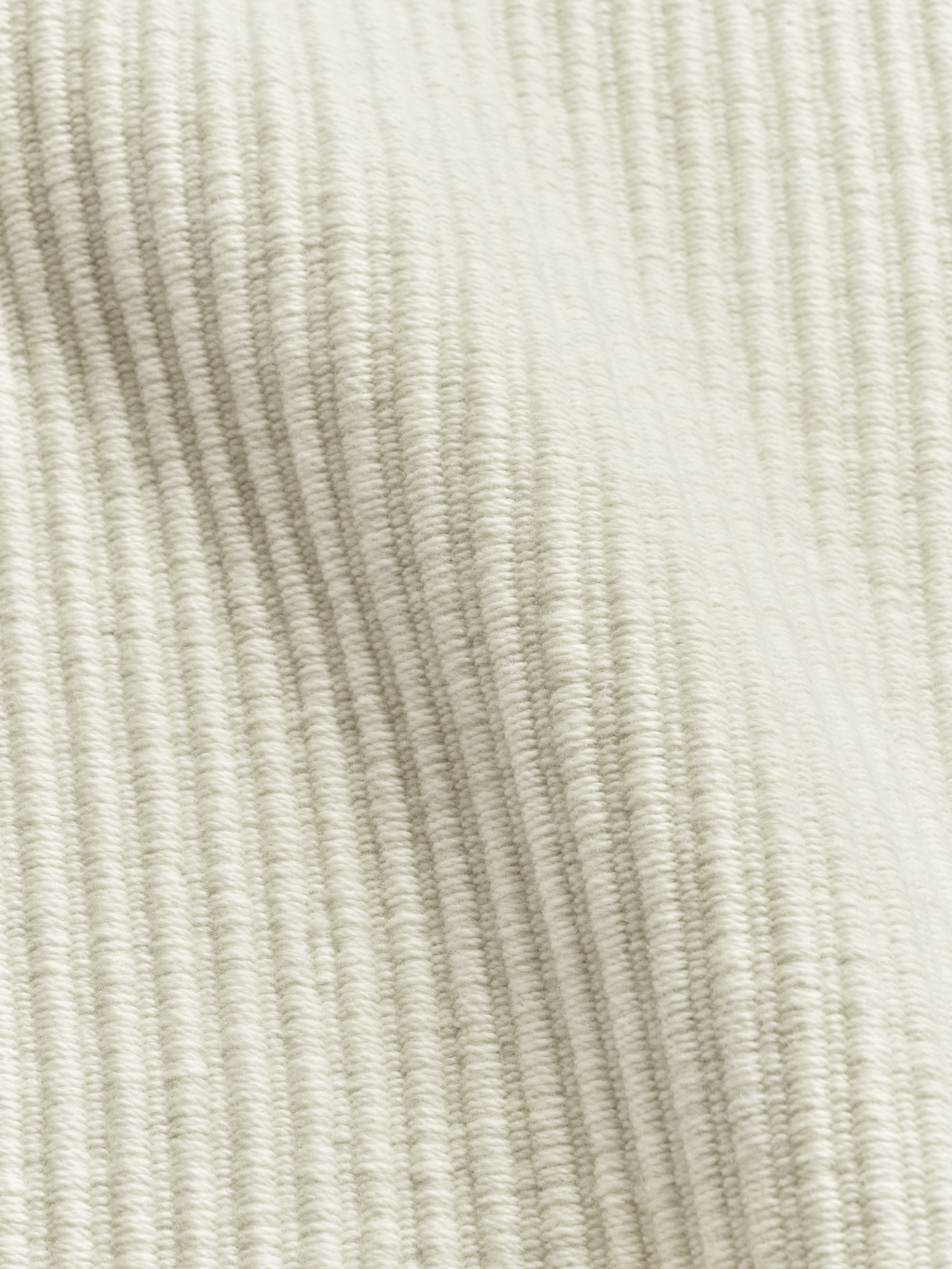 61787 0972135392 Contour Warm White 2 Portrait