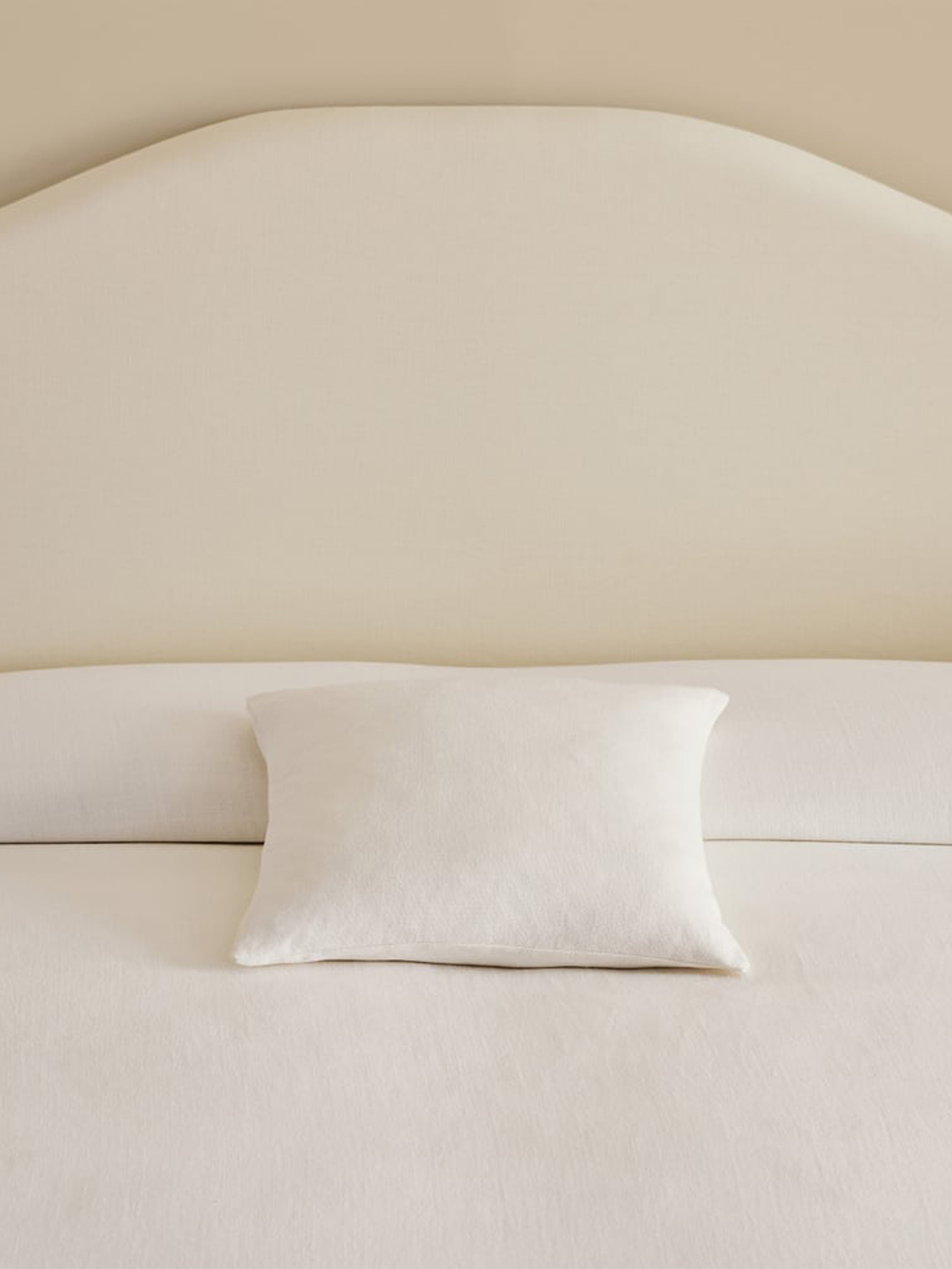 61799 08e6b0ac7a 61050 Ce46a6e145 Studio Linen Pillow Case 50x90 White 3 Original Portrait