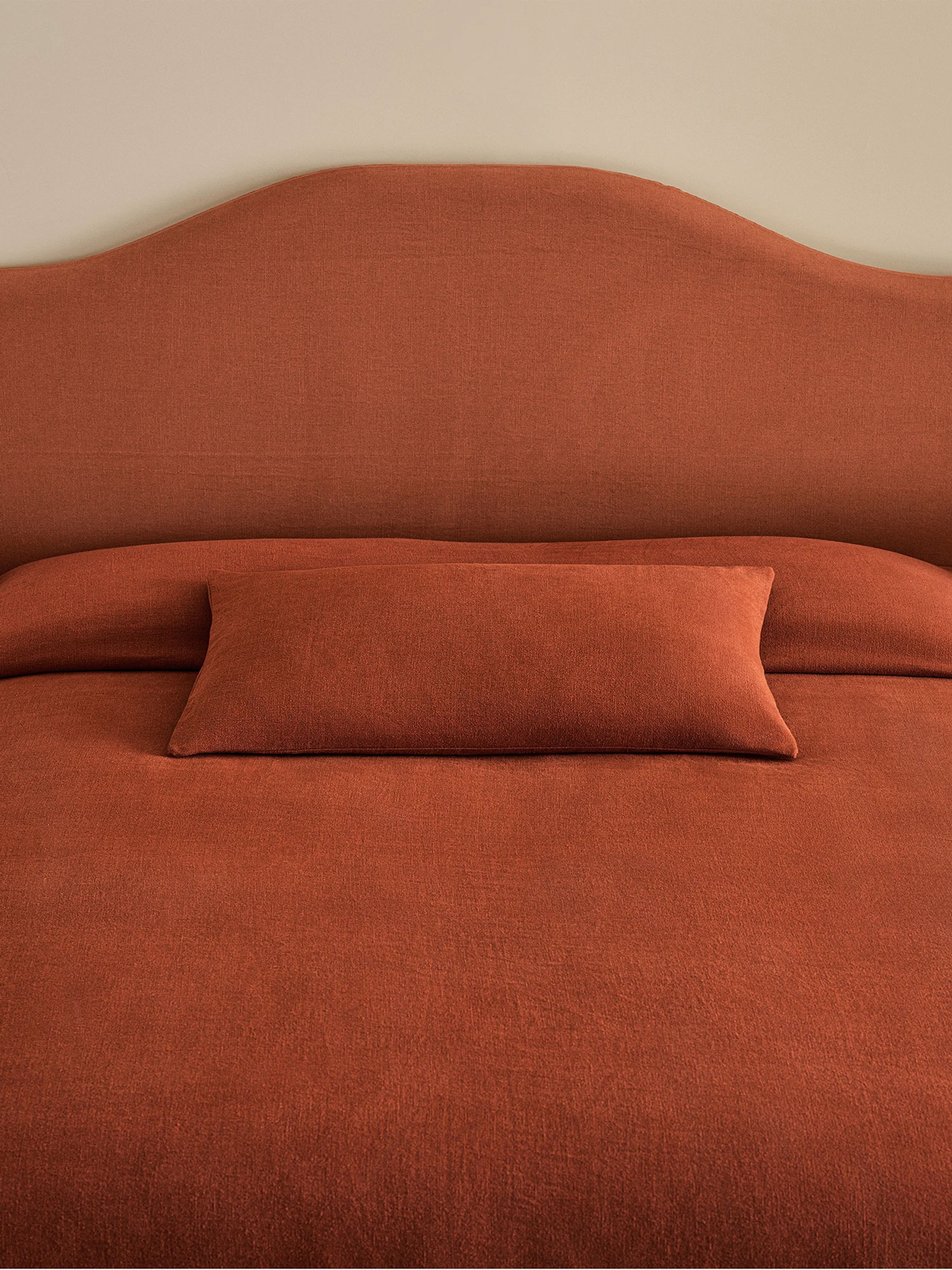 61806 2af869e151 794 68d0539982 Studio Linen Throw Burnt Red 5 2400 Portrait