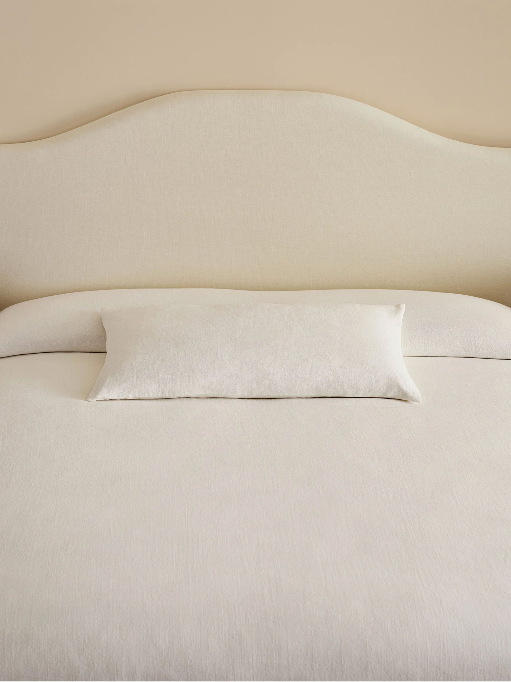 61806 41fc3ac72f 799 D10444e7e6 Studio Linen Throw White 5 2400 Portrait