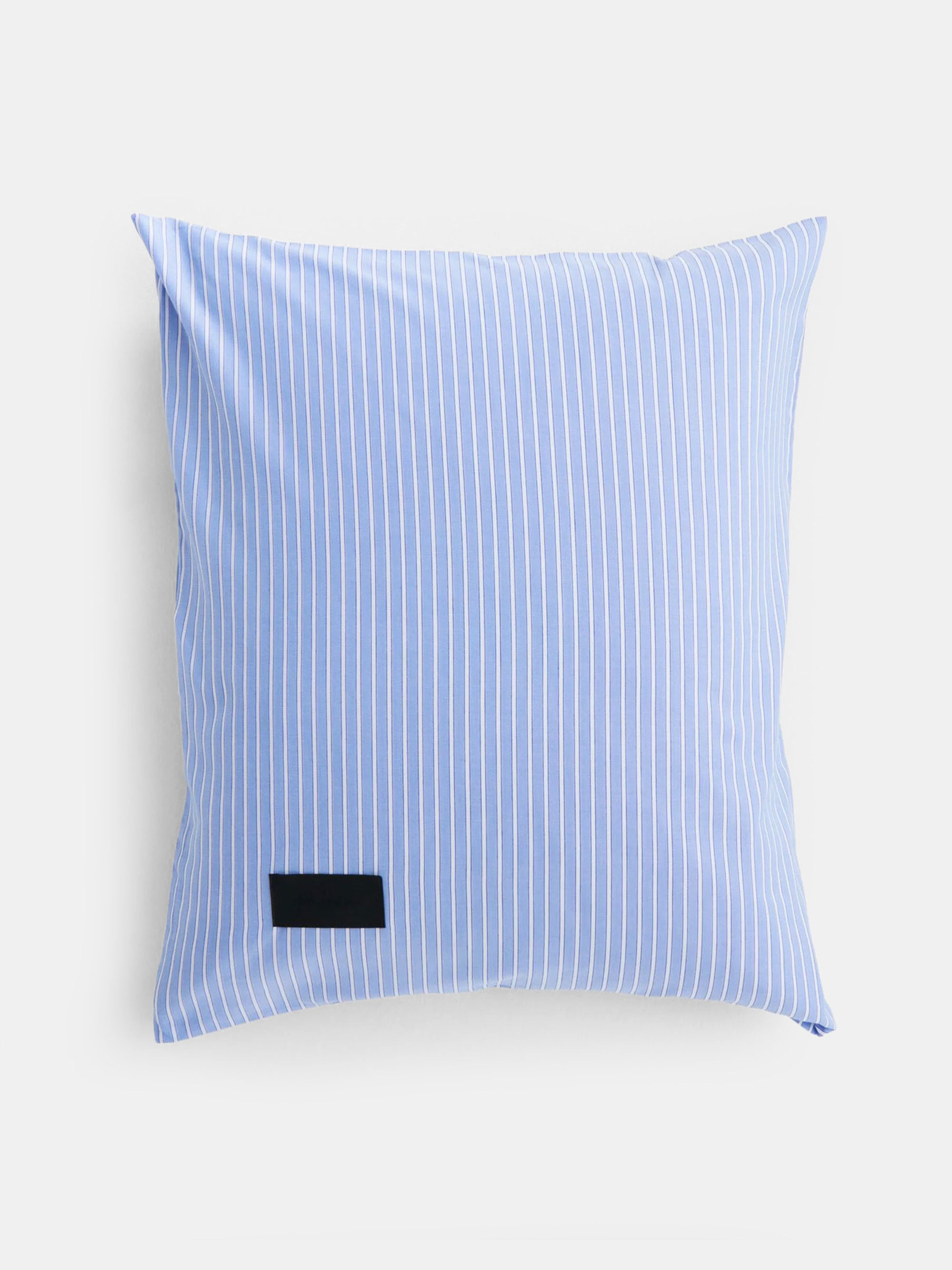 61904 C8b2f86cc6 34868 16c91c510c 34576 5924e3456d Pillow Wallstreet Oxford Light Blue 0905 1400xprogressive54706 Zoom Zoom139068 Portrait