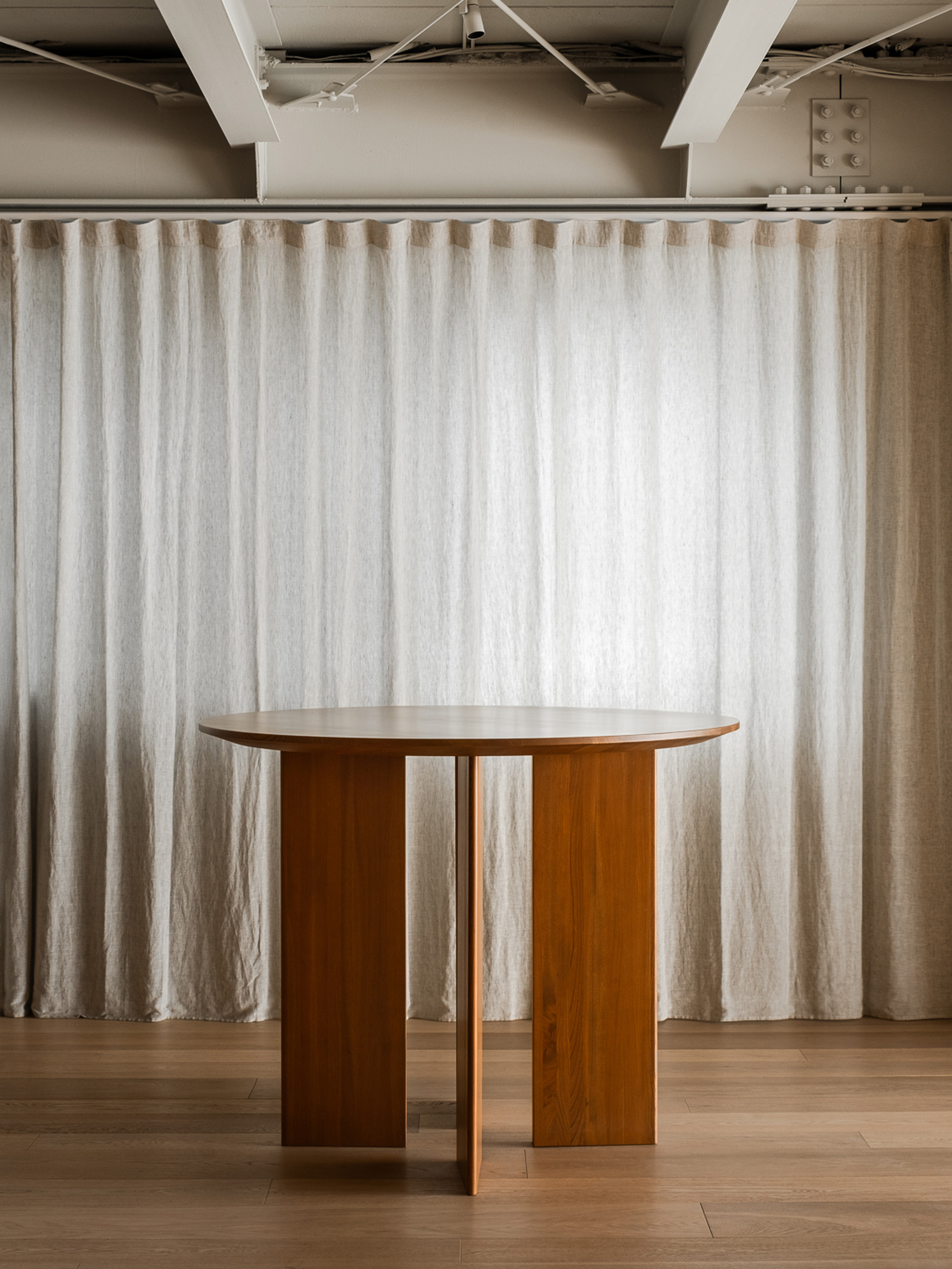 61939 1b8d6936fd A Ht01 Dining Table Portrait