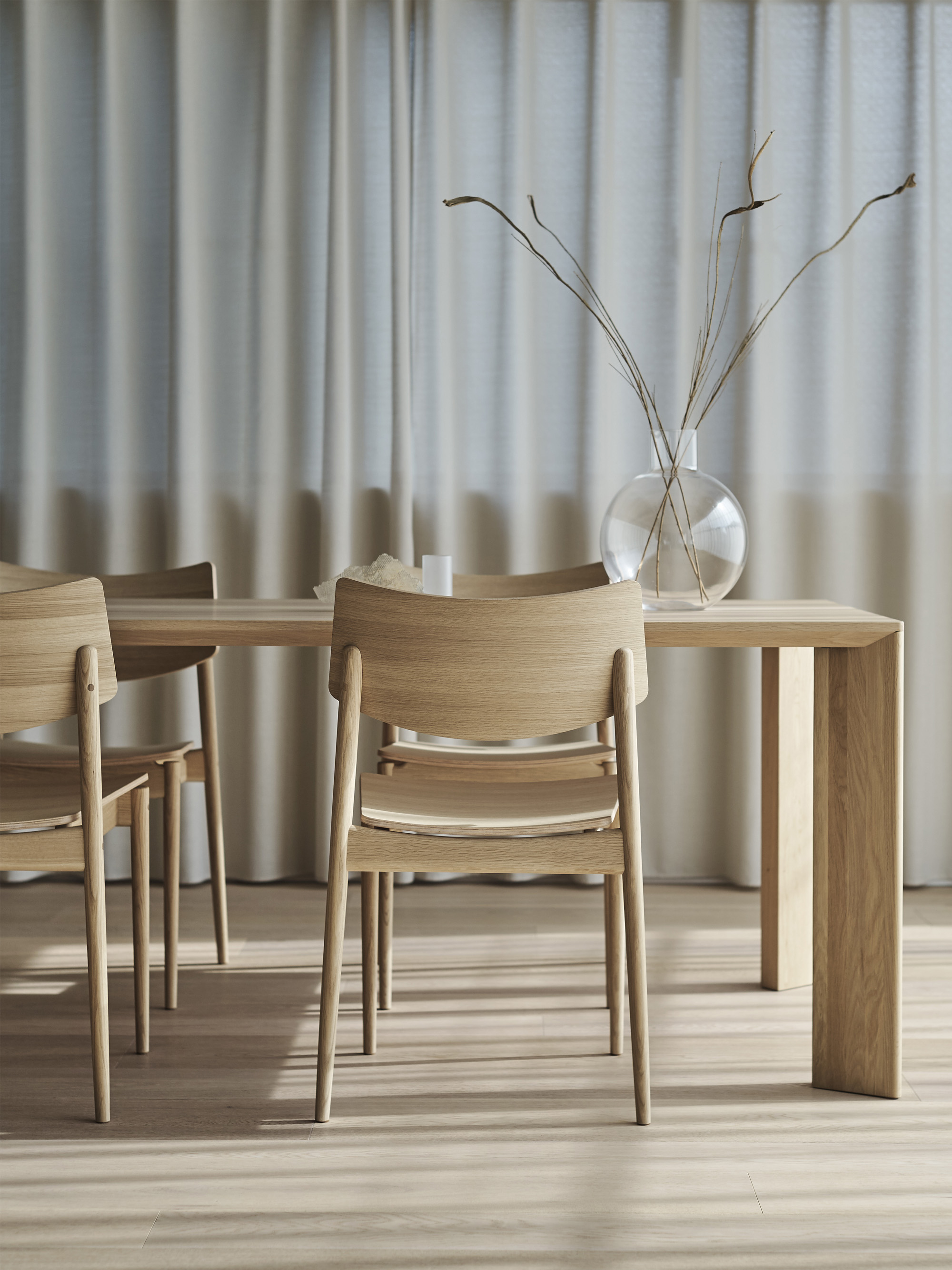 61943 3cfbd0dee4 A Dc01 Dining Chair In Situ Portrait